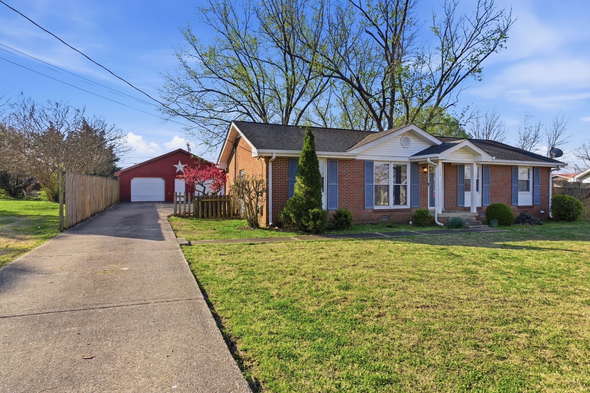 523 Terry Ln
