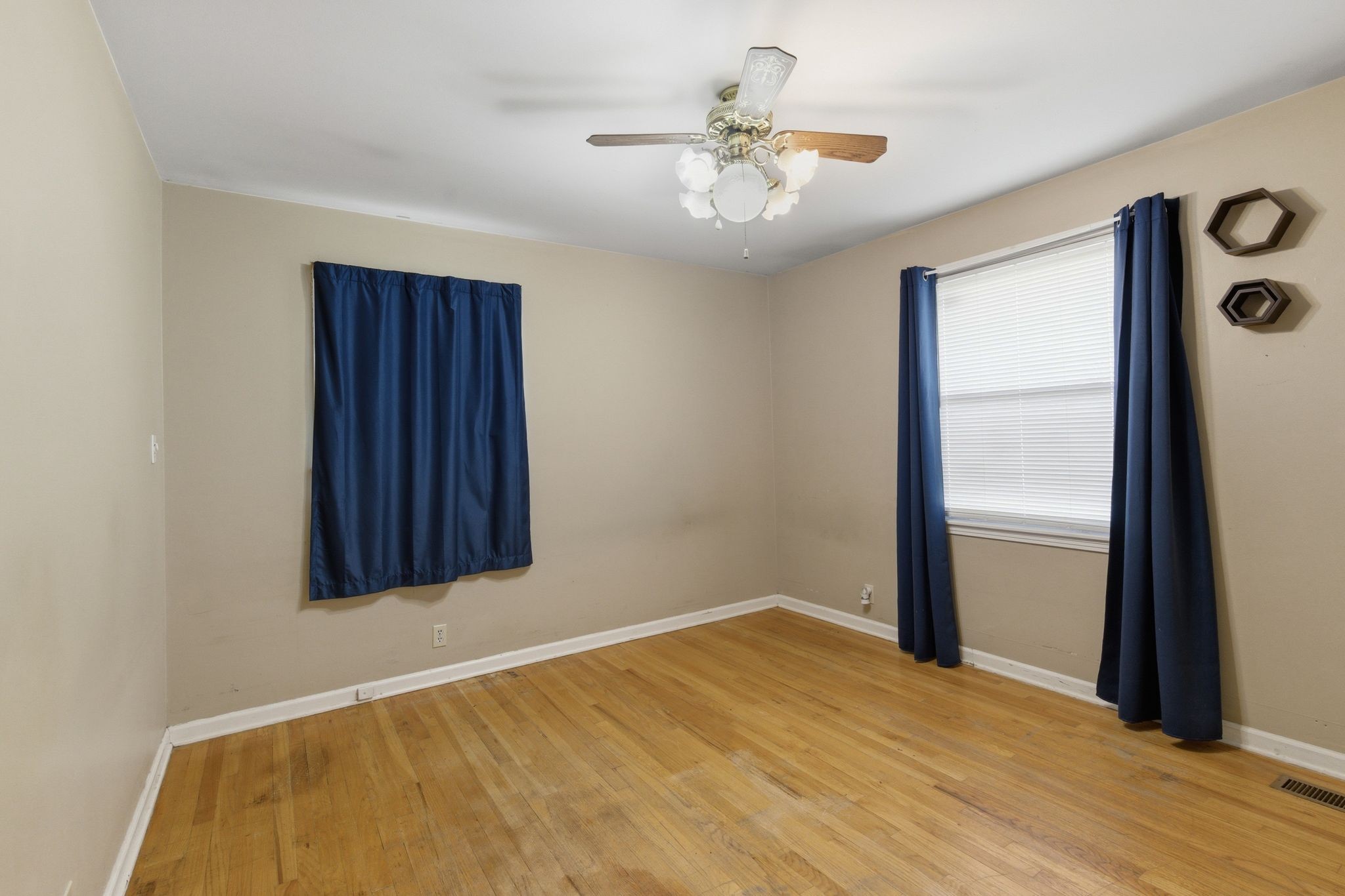 523 Terry Ln