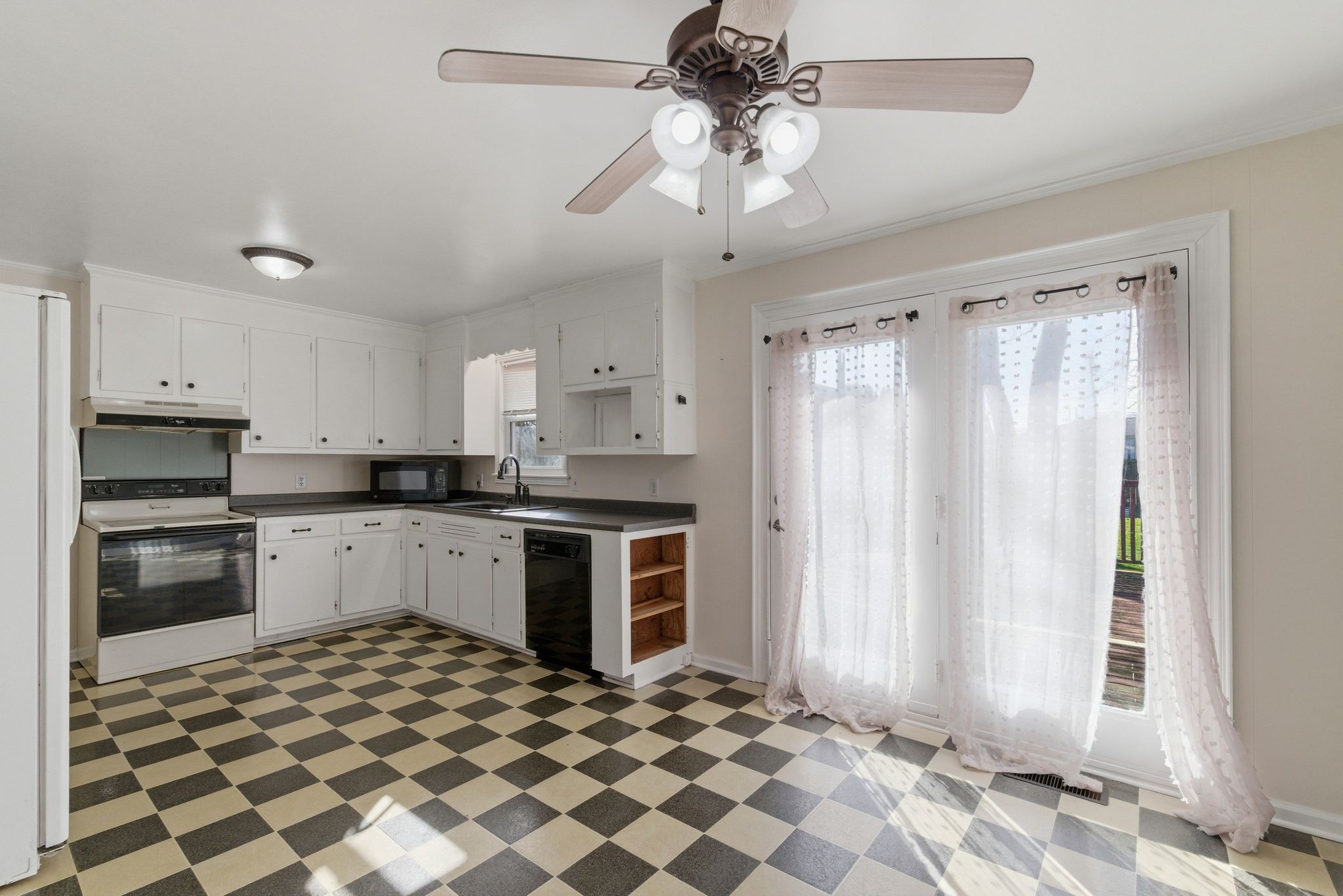 523 Terry Ln