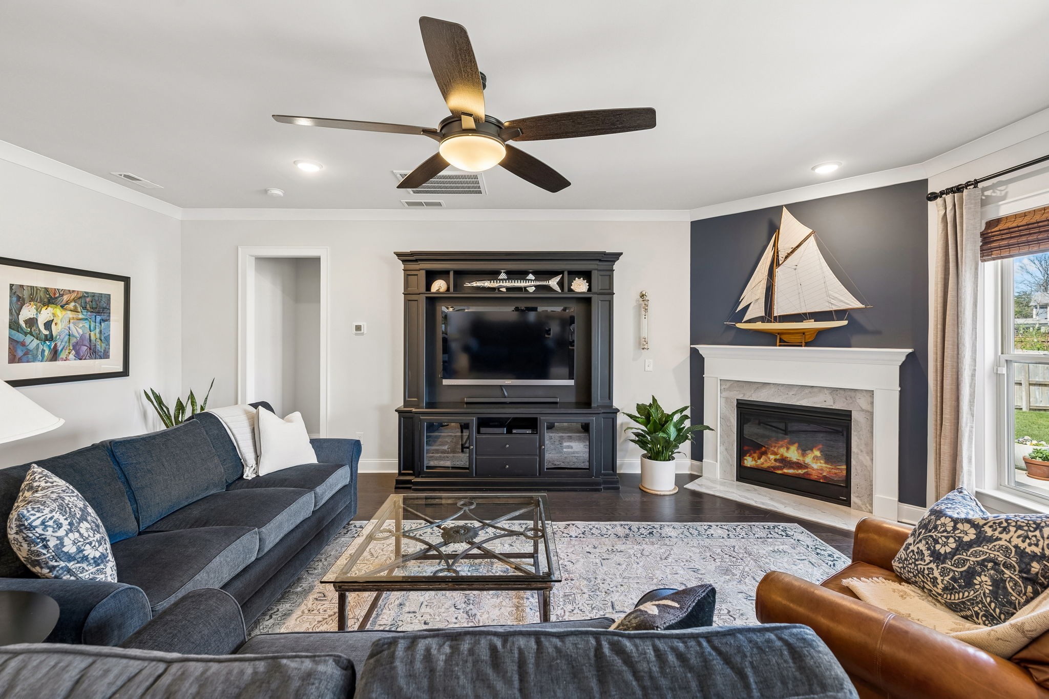 541 Weymouth Ln