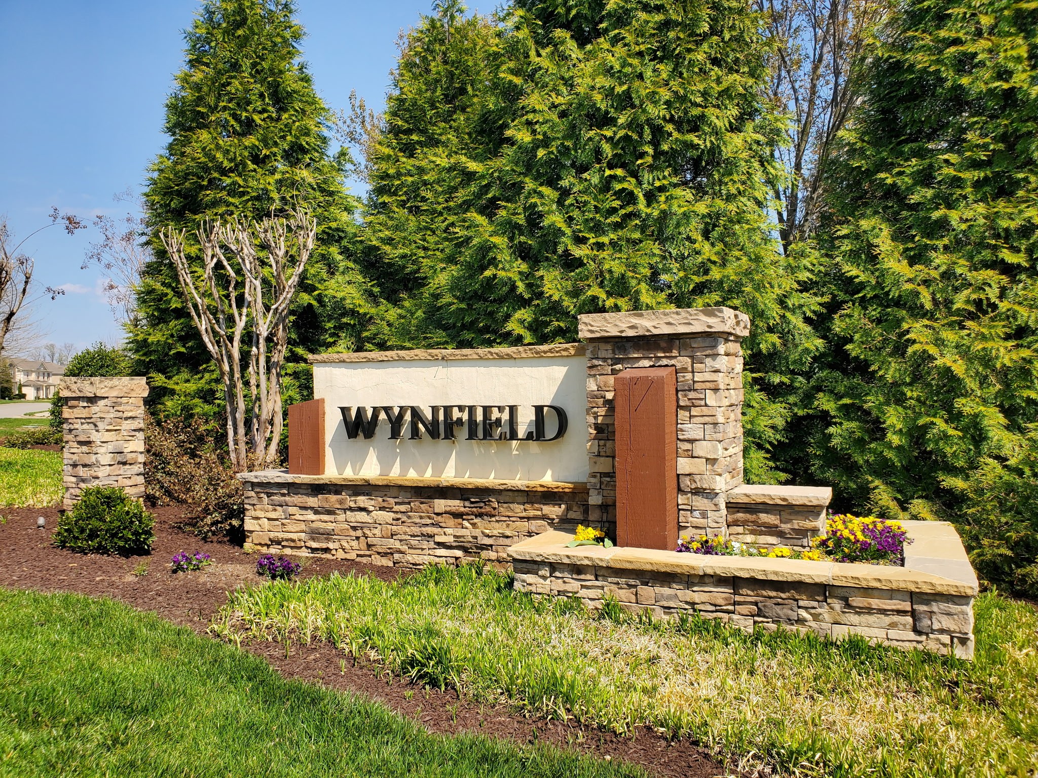 541 Weymouth Ln