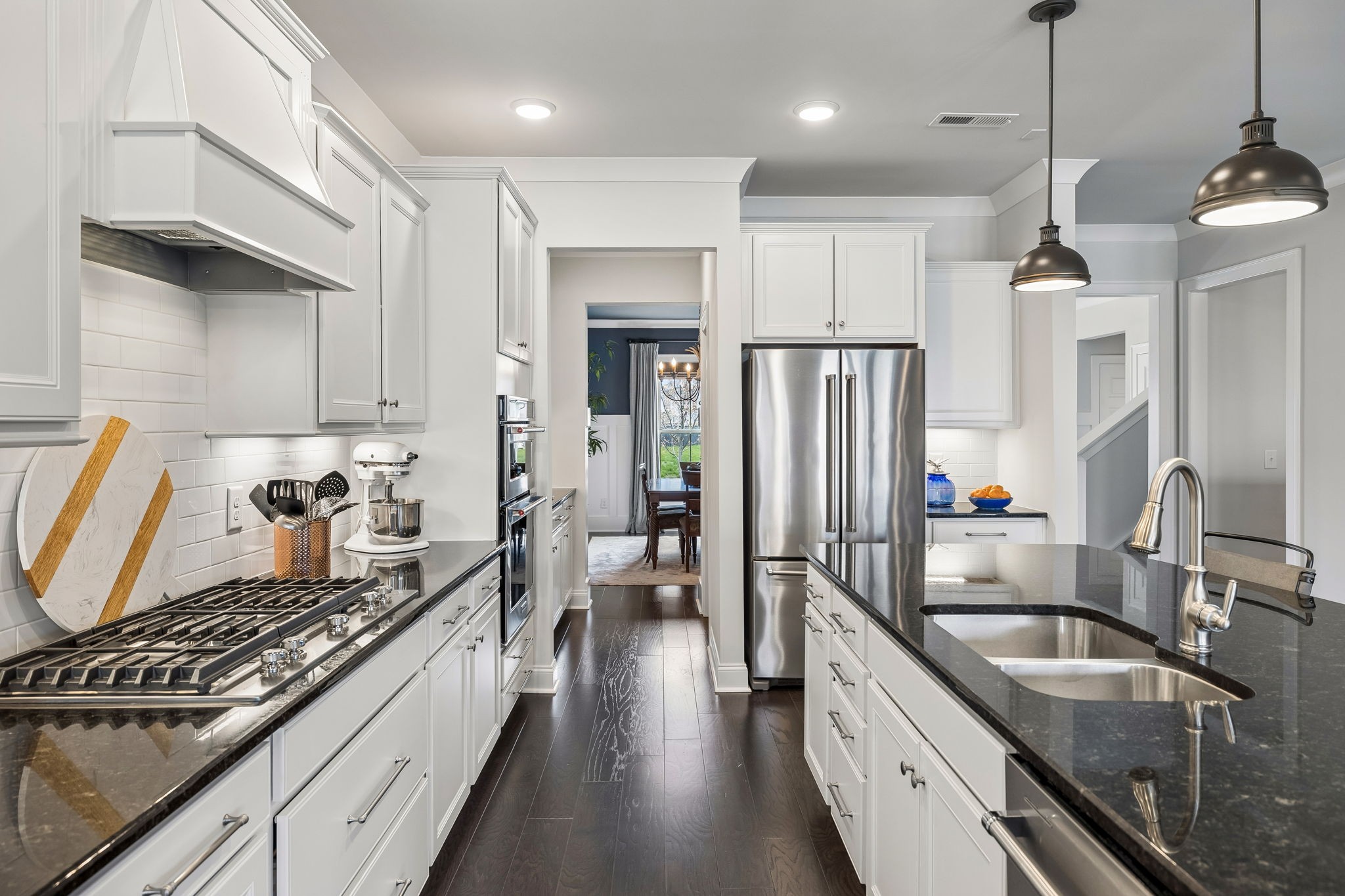 541 Weymouth Ln