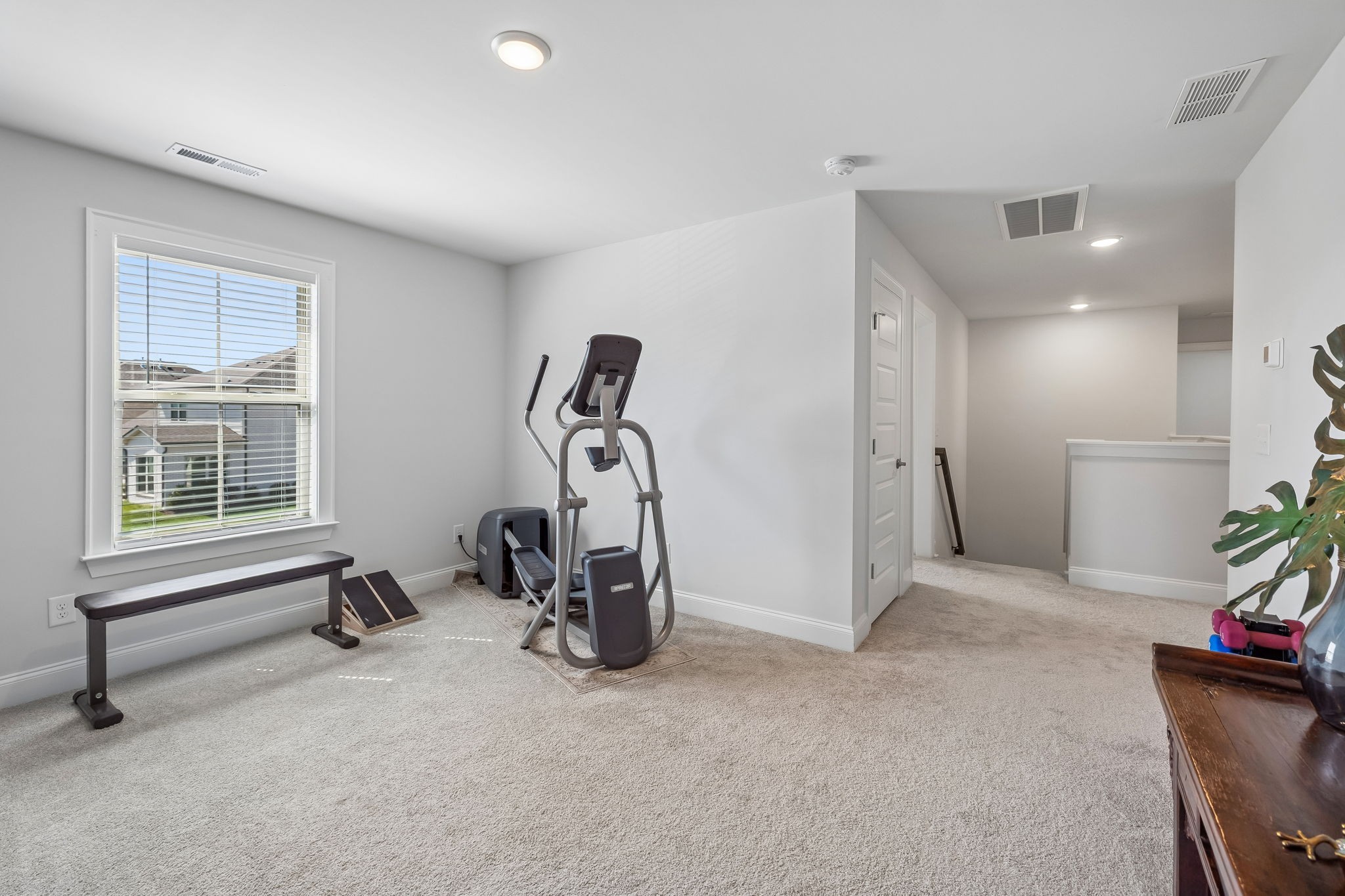 541 Weymouth Ln