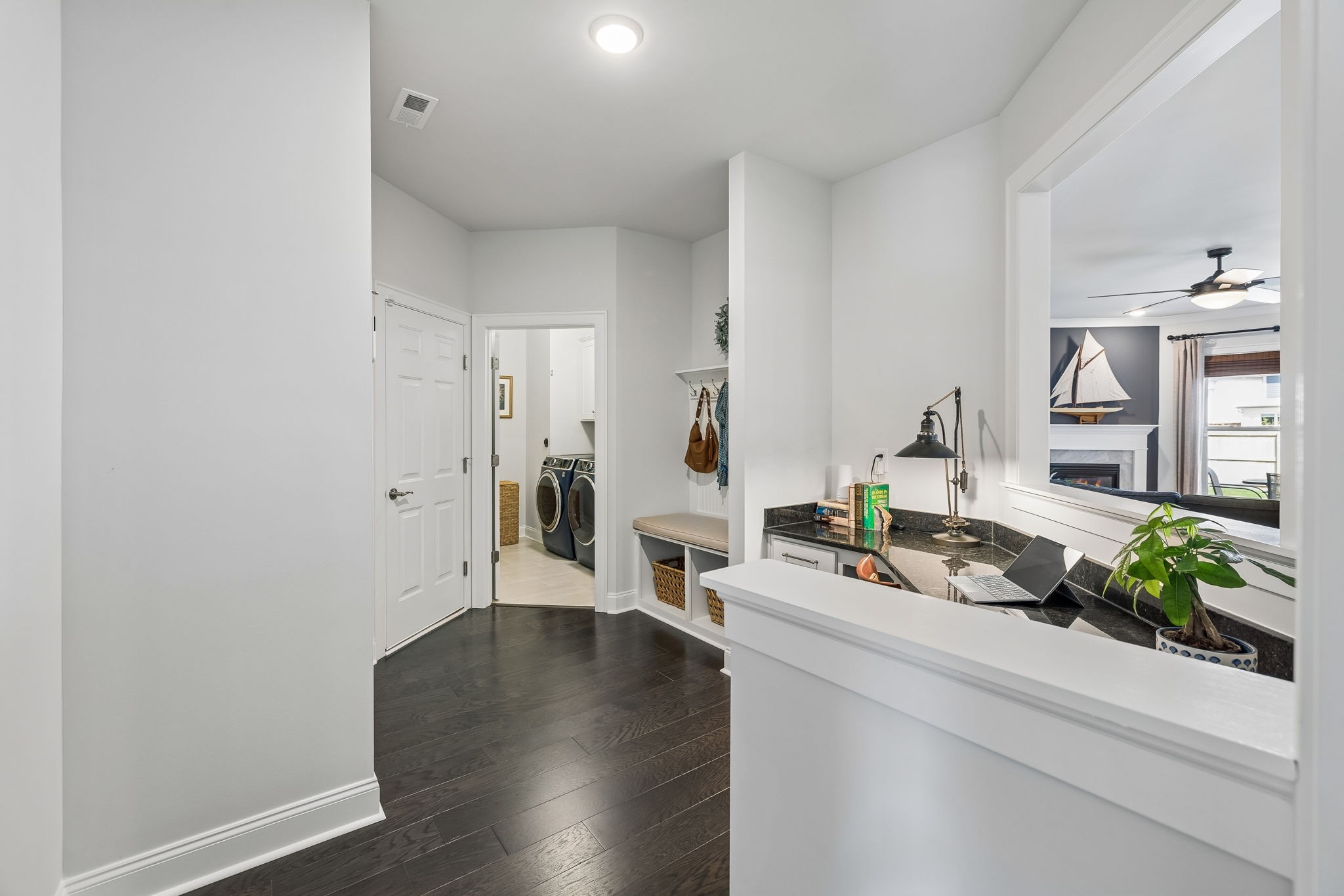 541 Weymouth Ln