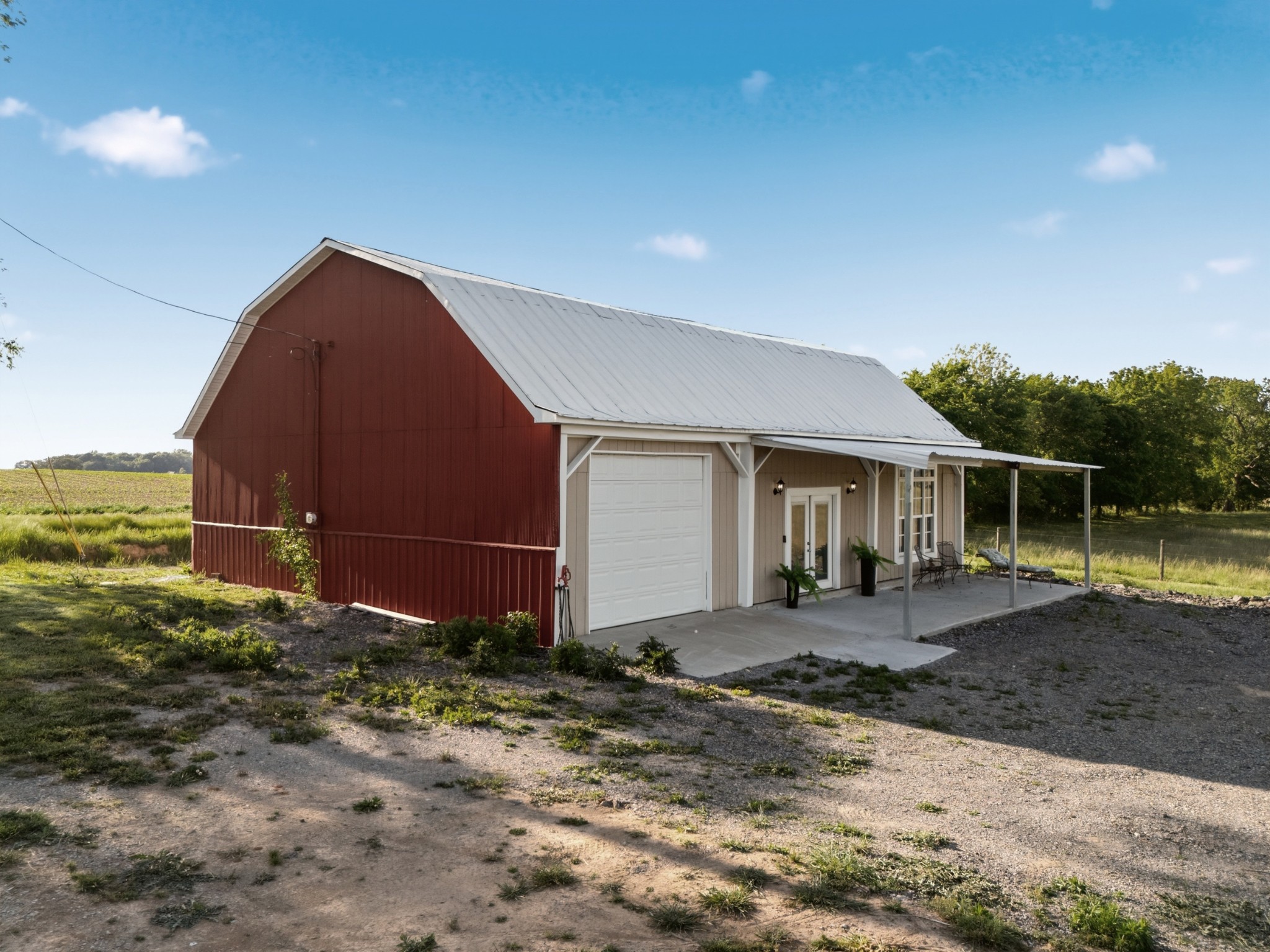 5843 Highway 41, N