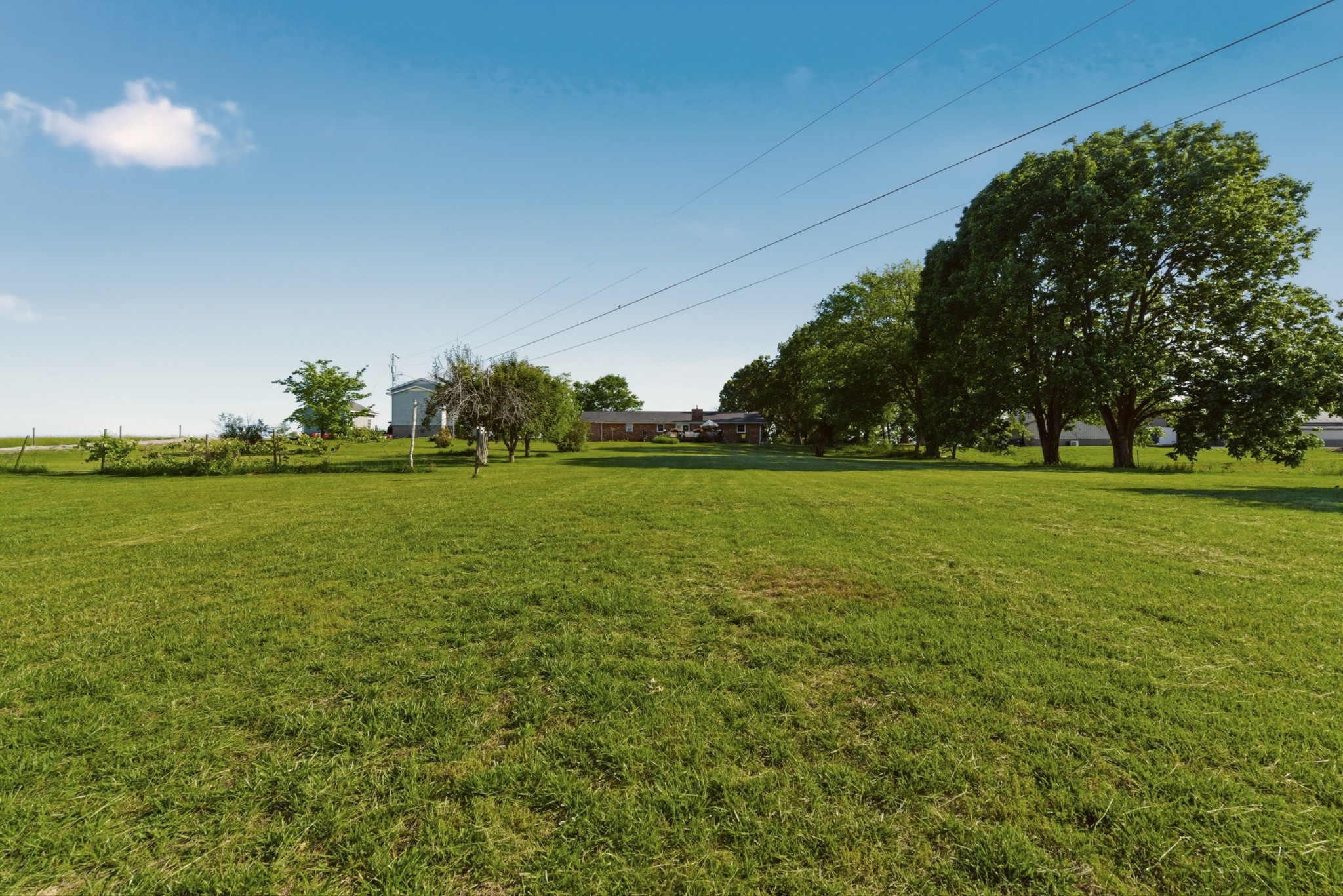 5843 Highway 41, N
