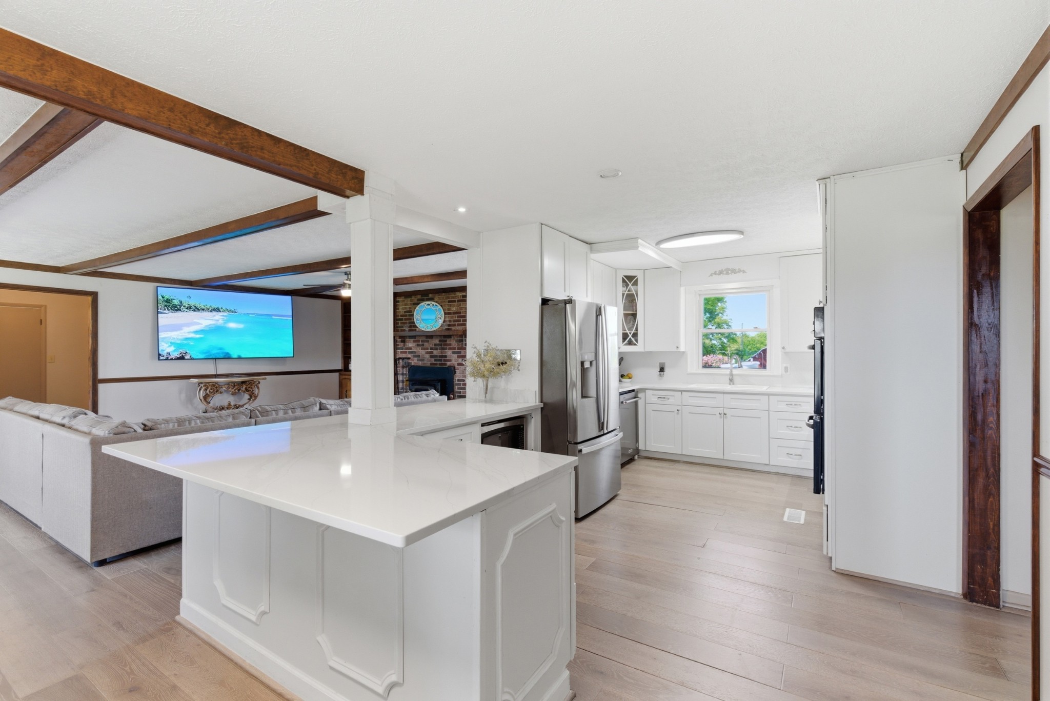 5843 Highway 41, N