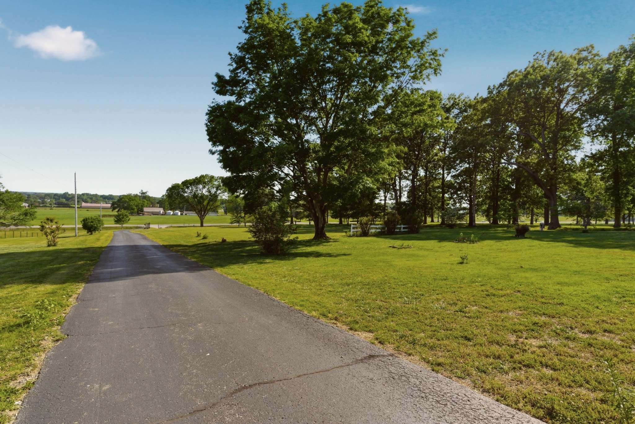 5843 Highway 41, N