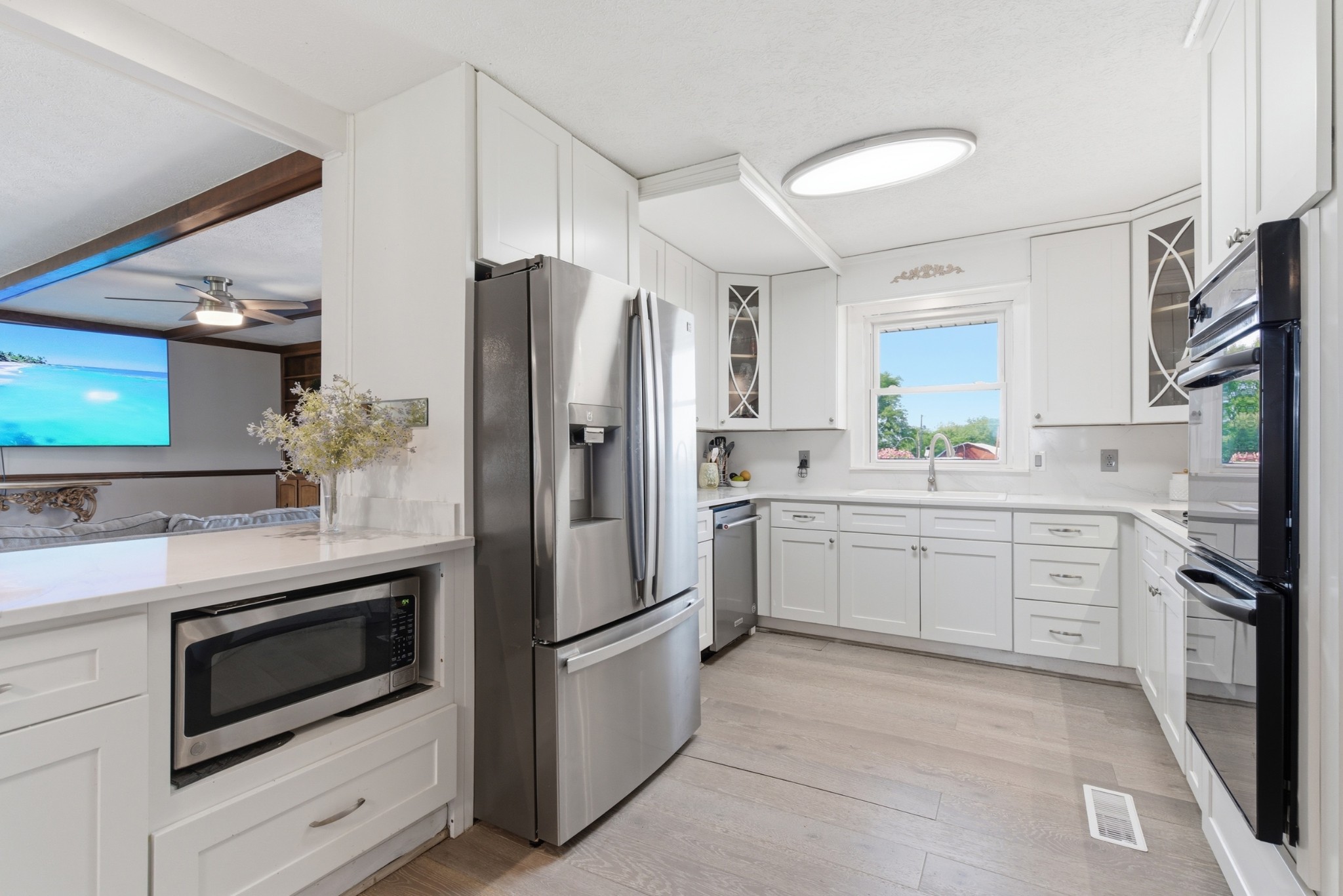 5843 Highway 41, N
