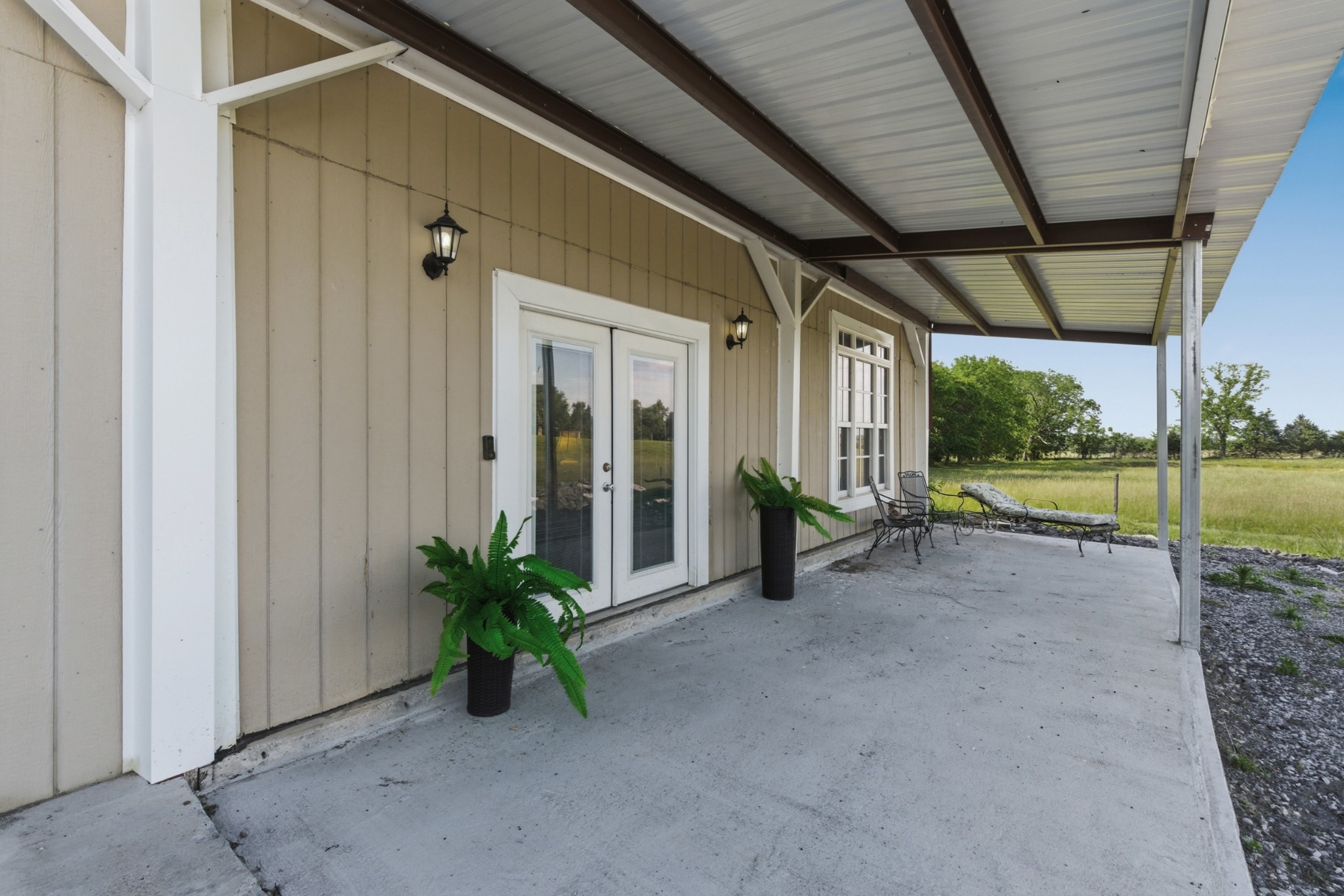 5843 Highway 41, N