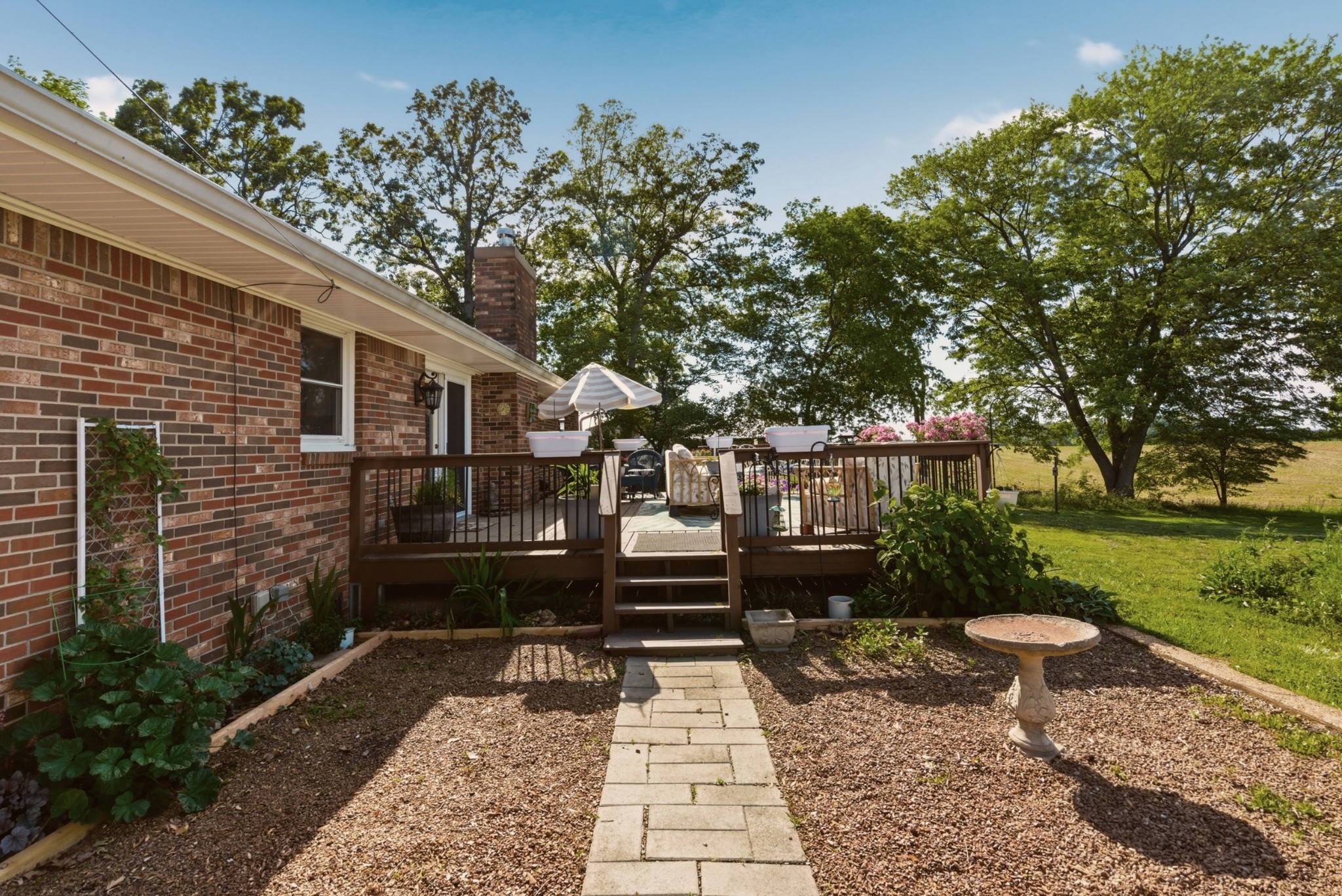 5843 Highway 41, N