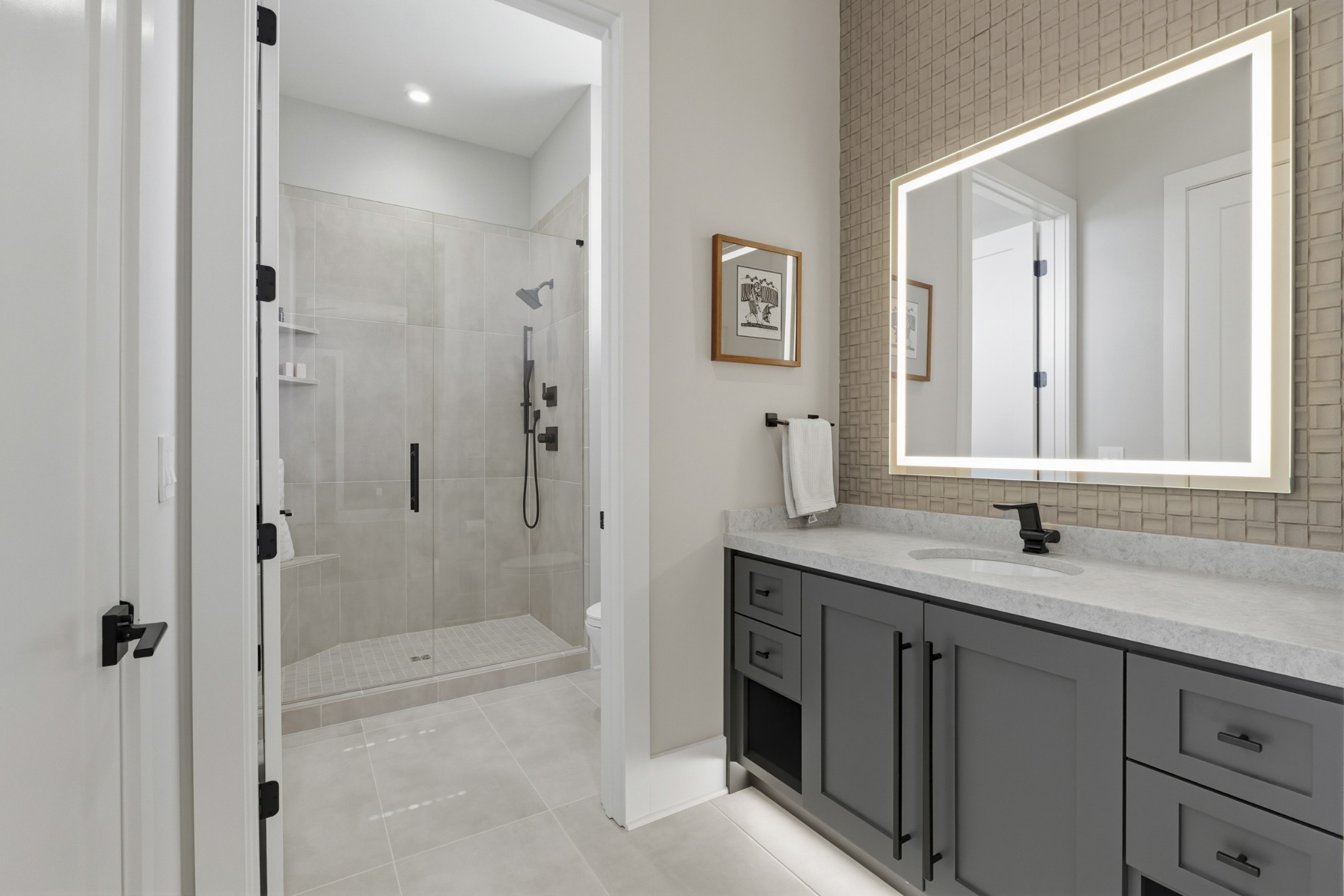 1024 Club View Dr Unit: C302