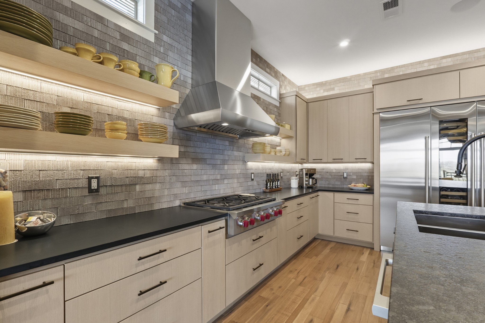 1024 Club View Dr Unit: C302