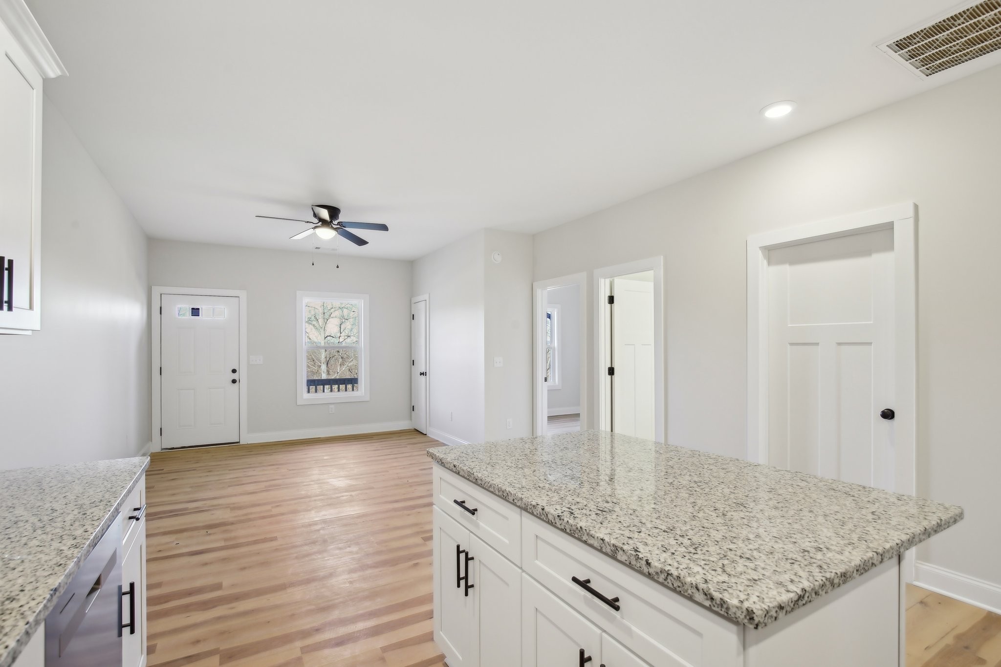 90 Five Oak Ln