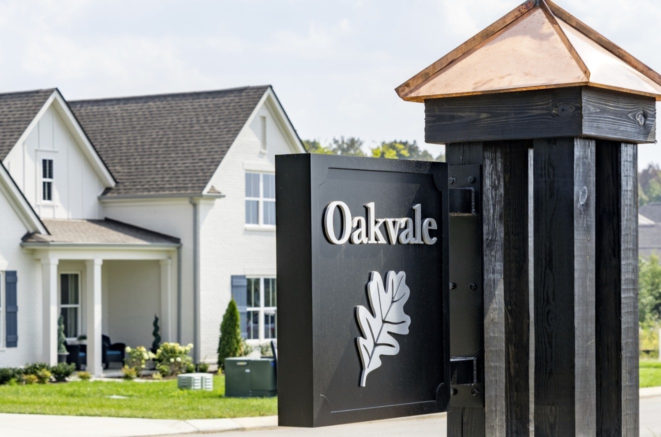 562 Oakvale Ln