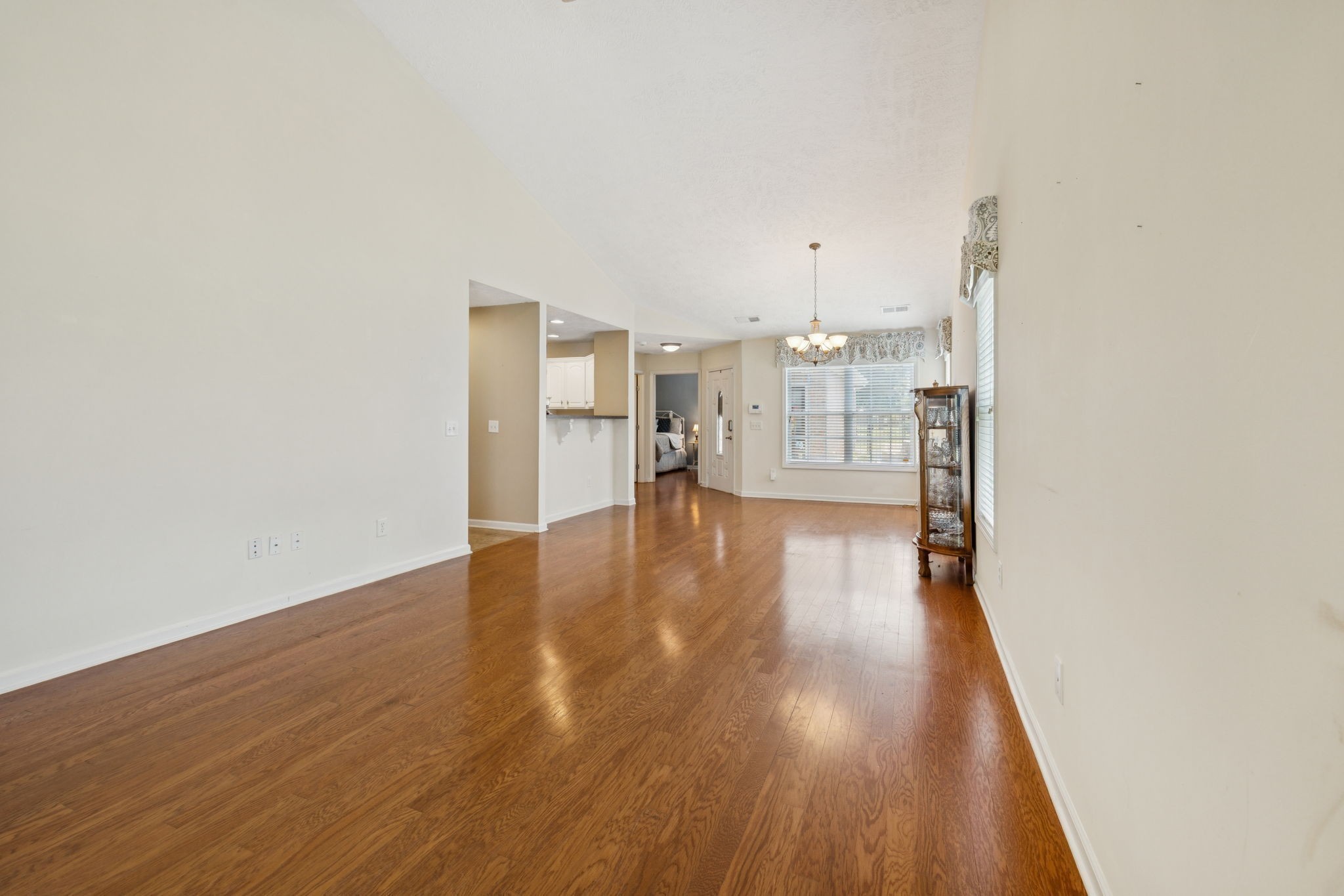 145 Plymouth Dr