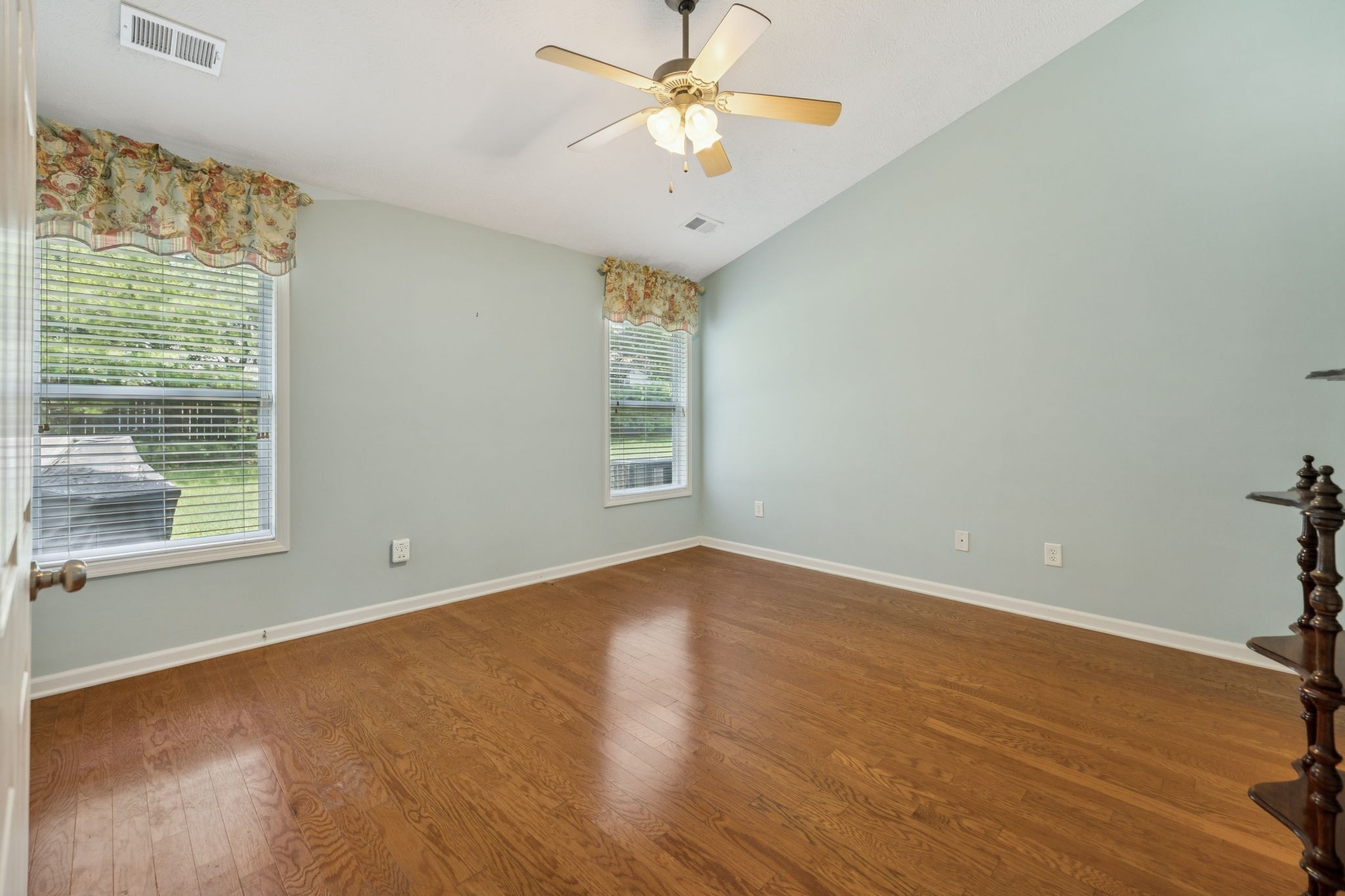 145 Plymouth Dr