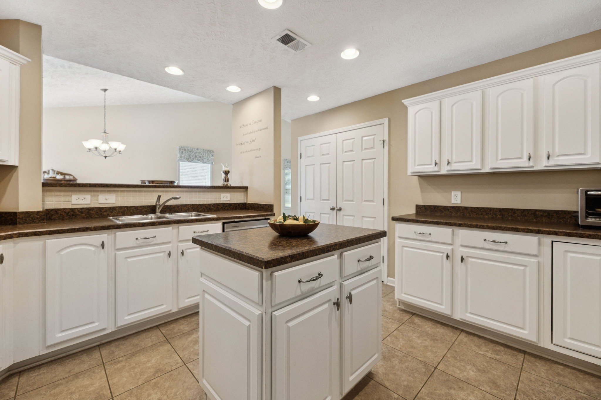 145 Plymouth Dr