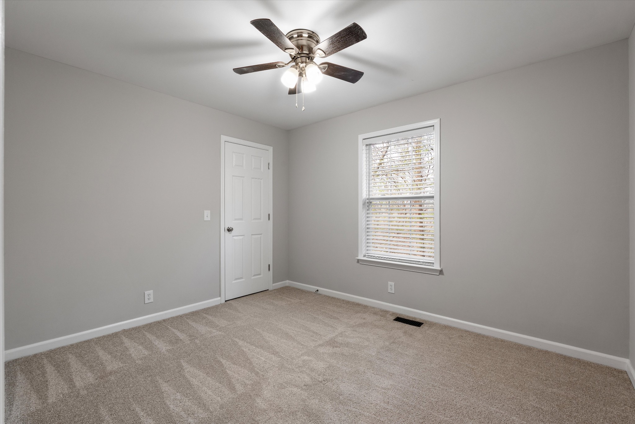 102 Nimitz Cir