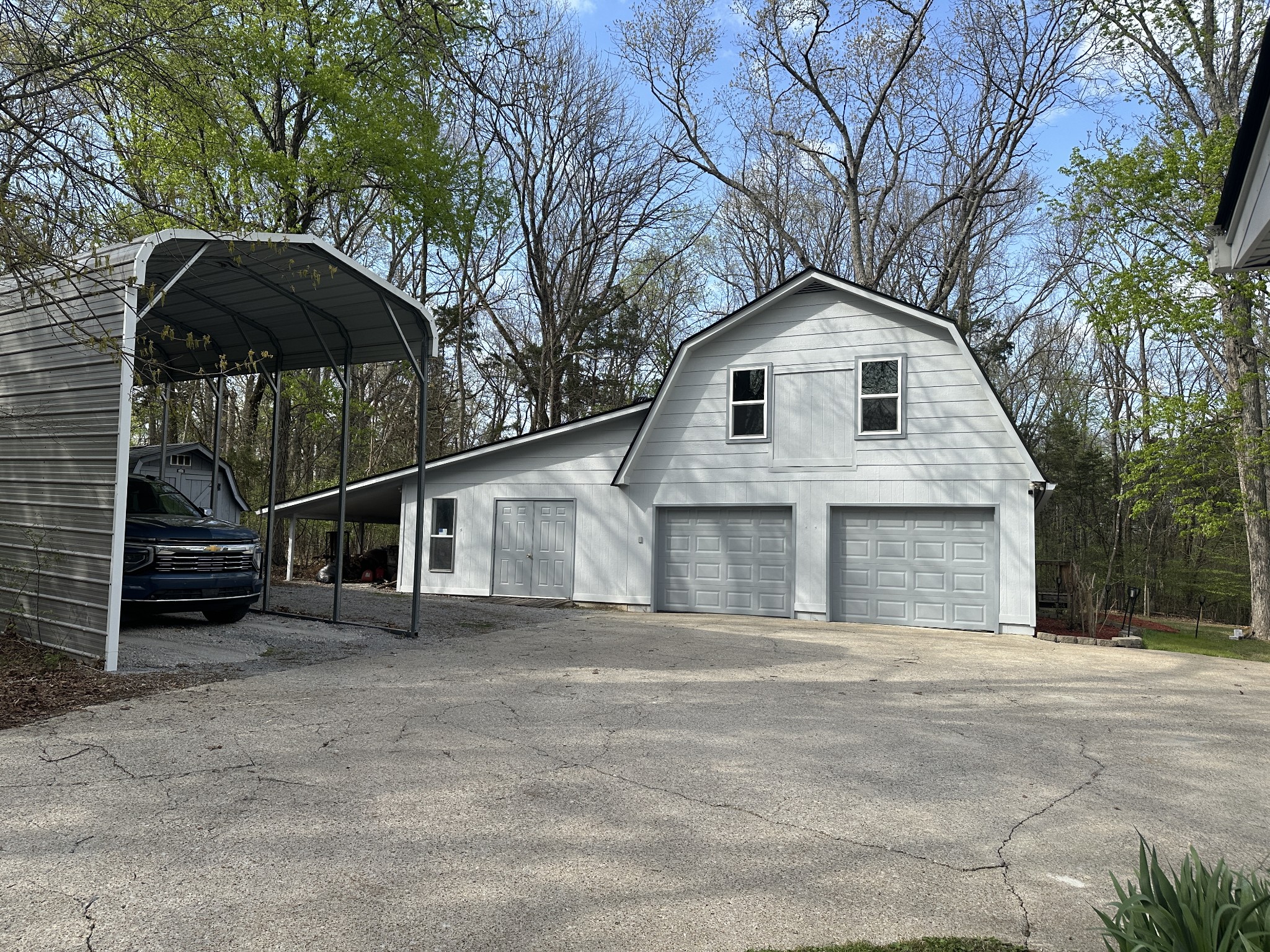 141 Bluegrass Pkwy