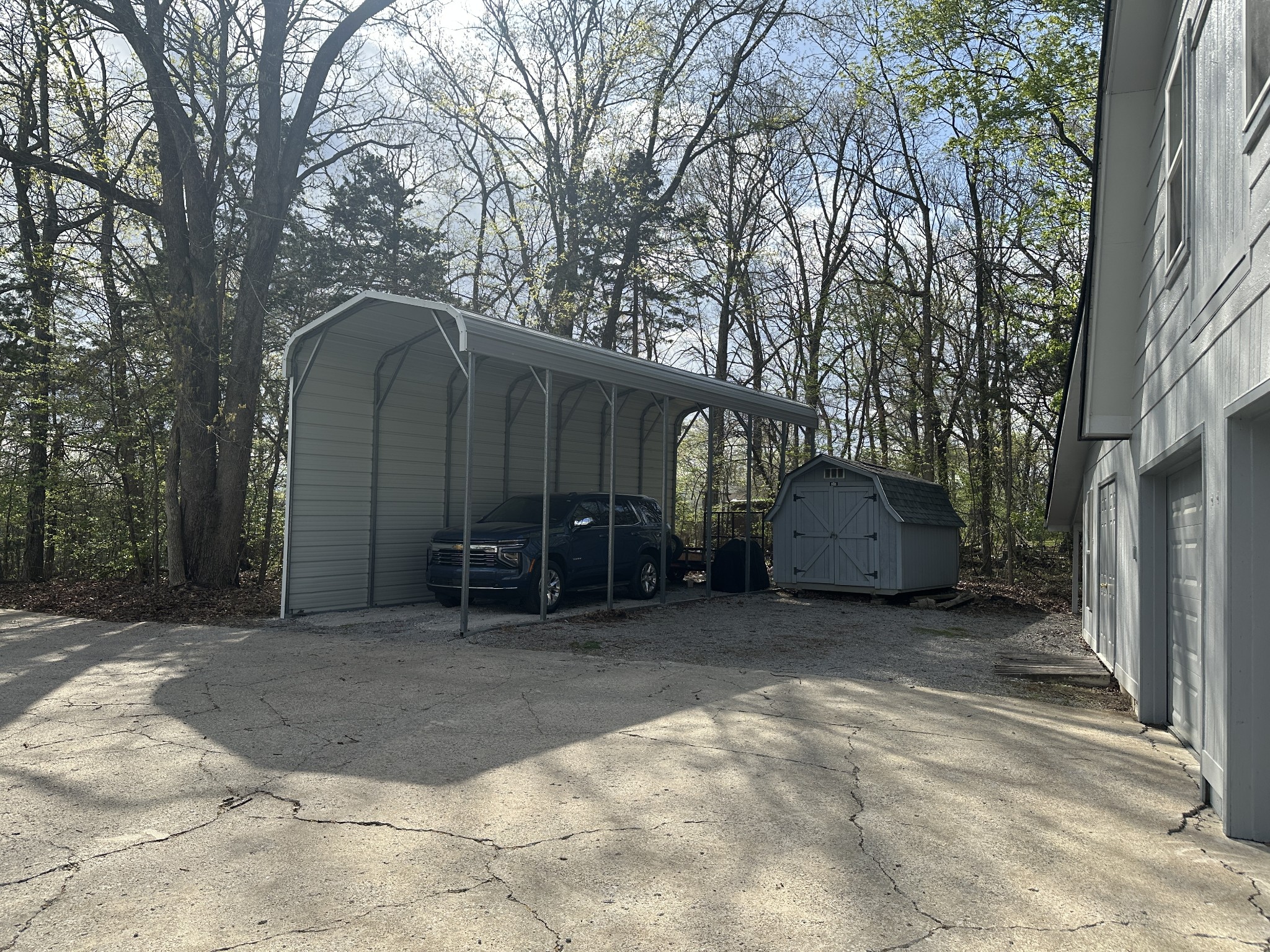 141 Bluegrass Pkwy