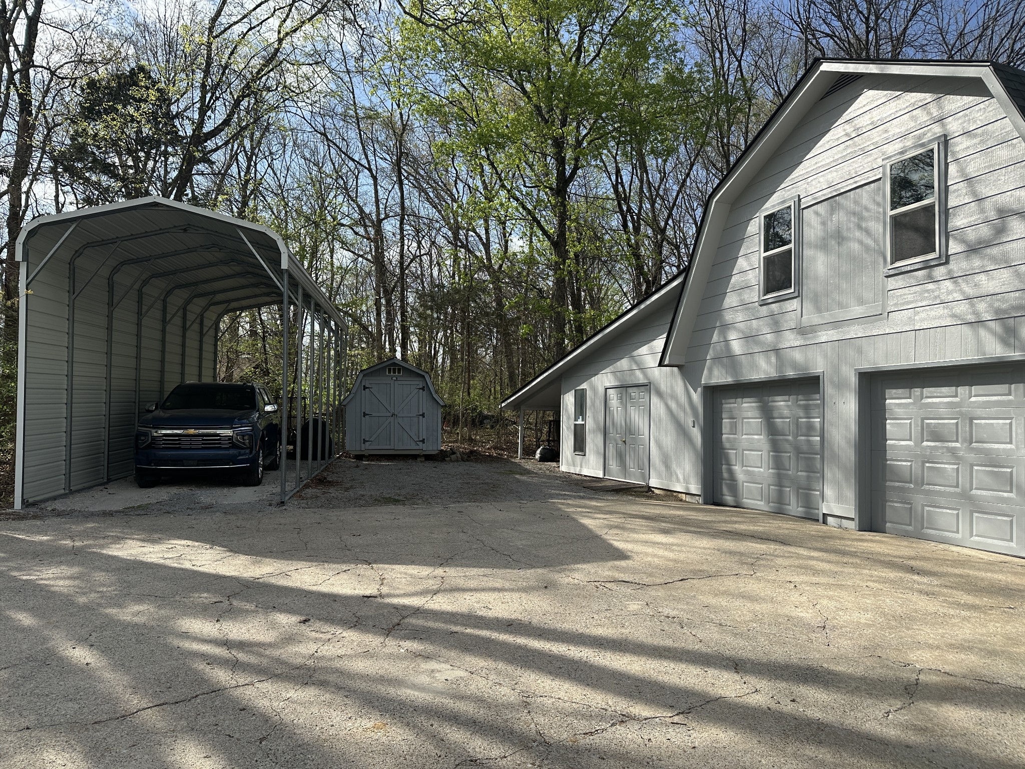 141 Bluegrass Pkwy