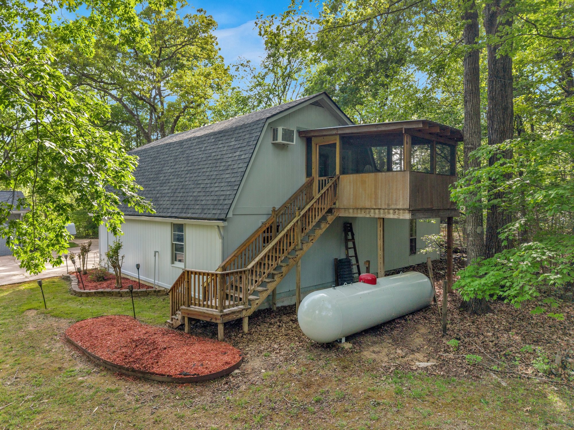 141 Bluegrass Pkwy