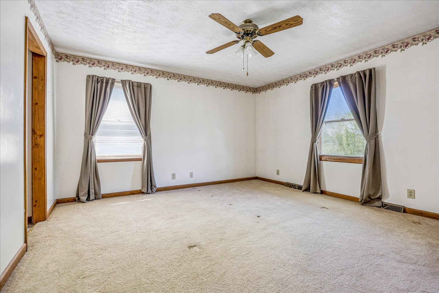 1323 York Rd