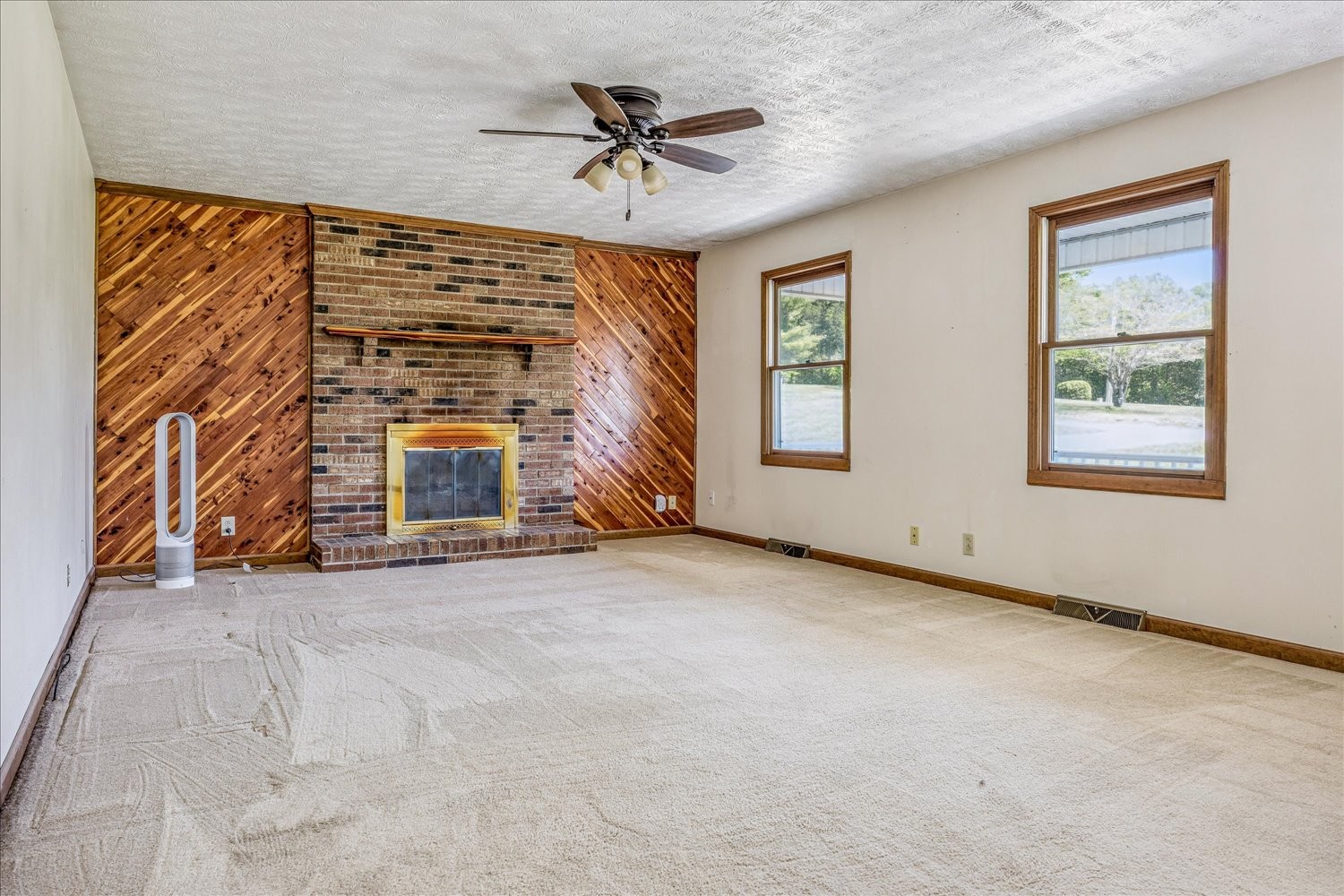 1323 York Rd