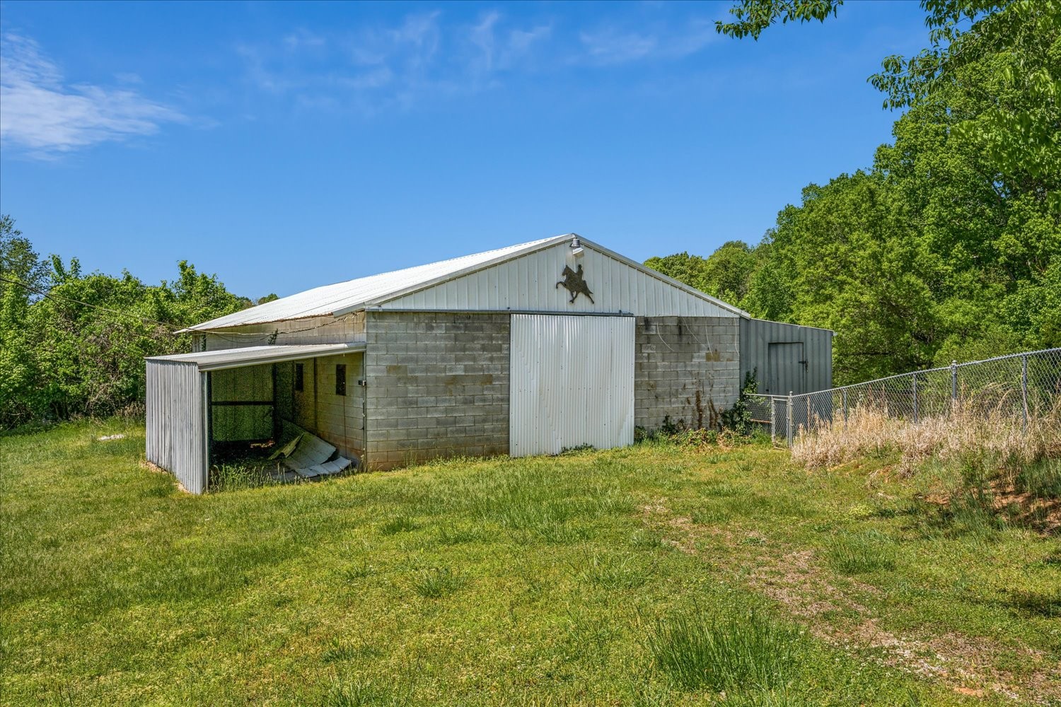 1323 York Rd