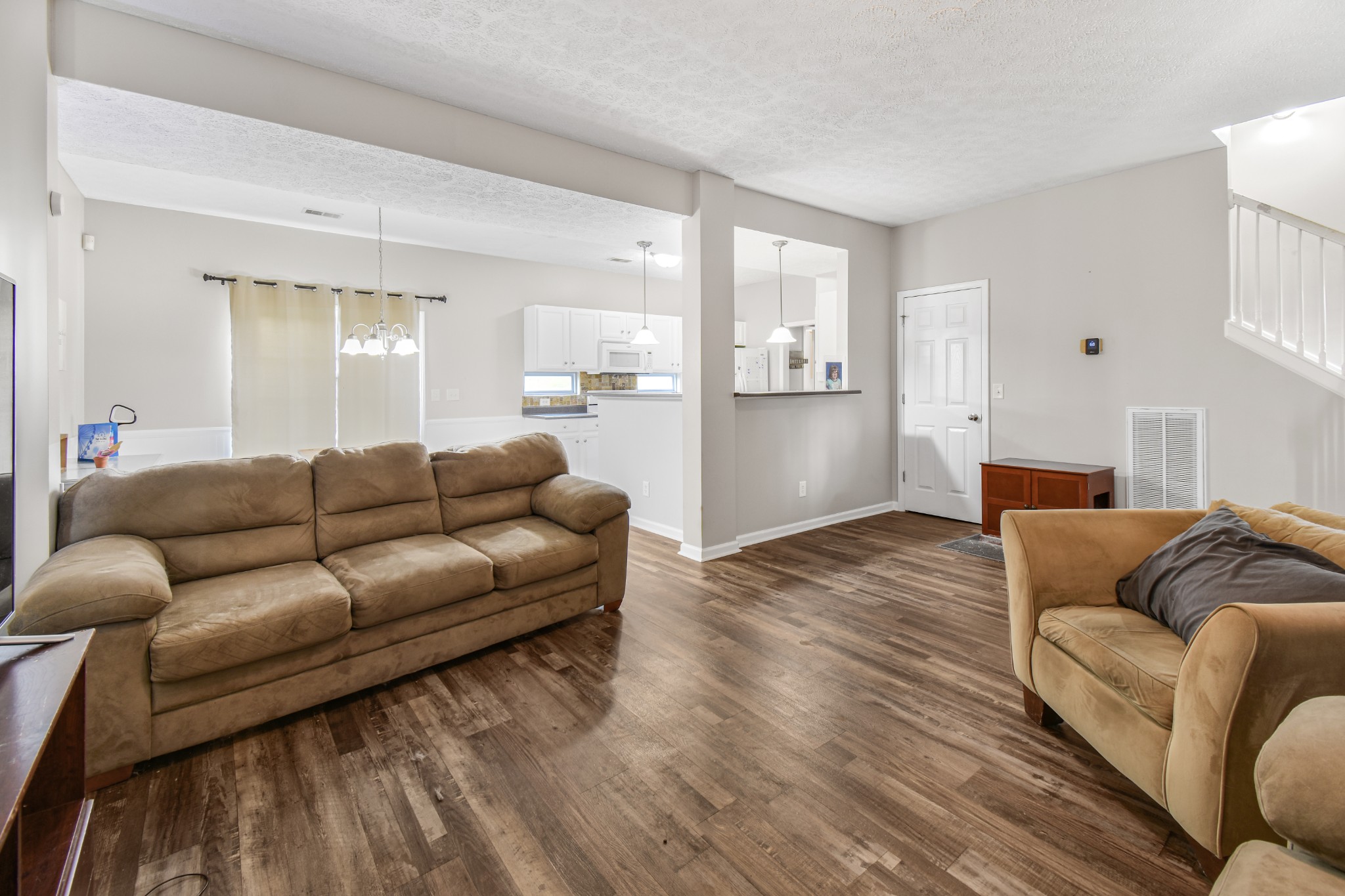 113 Villa Way