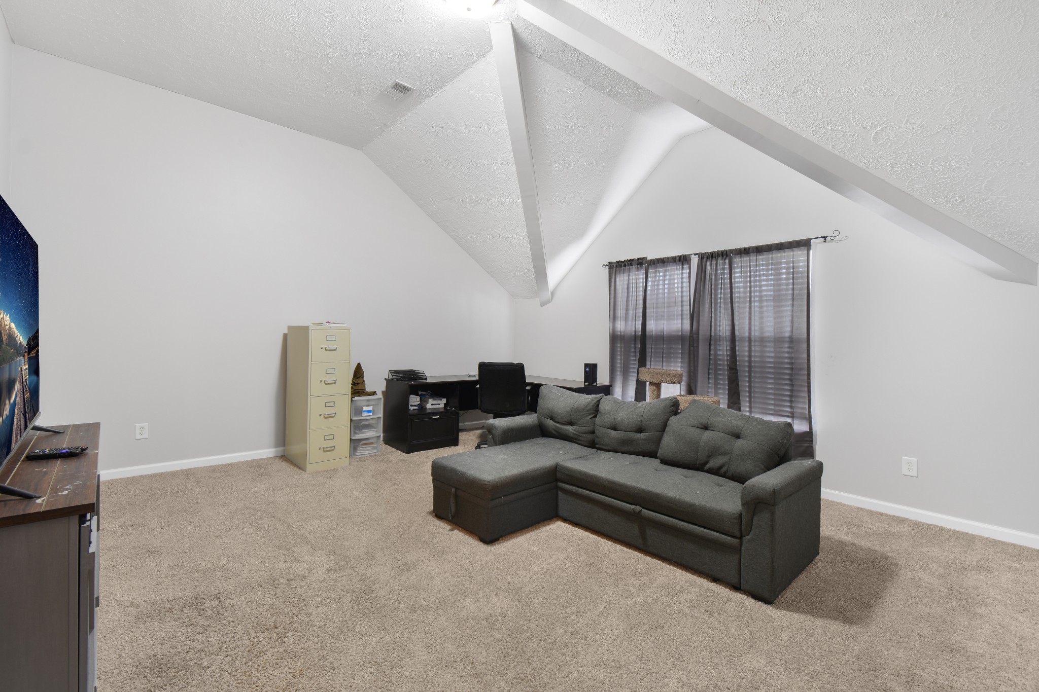 113 Villa Way