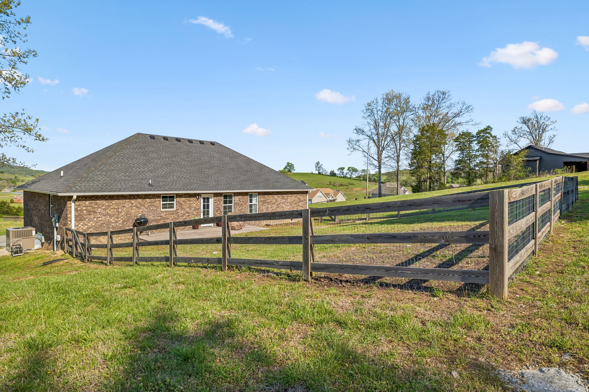 645 Bridle Path Ln