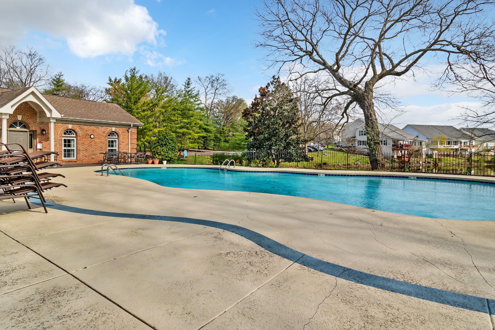 517 Harbor Village Dr