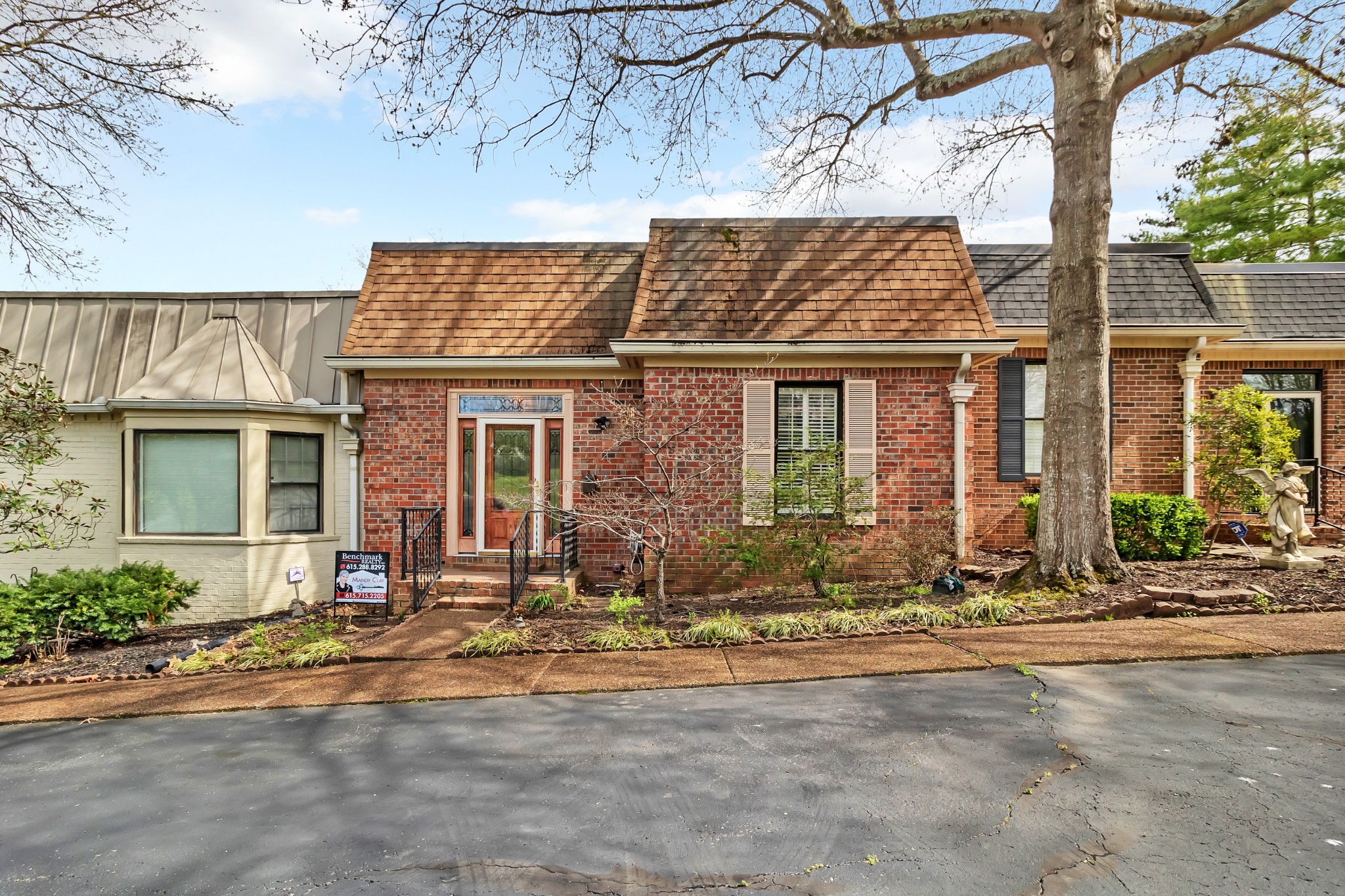 517 Harbor Village Dr