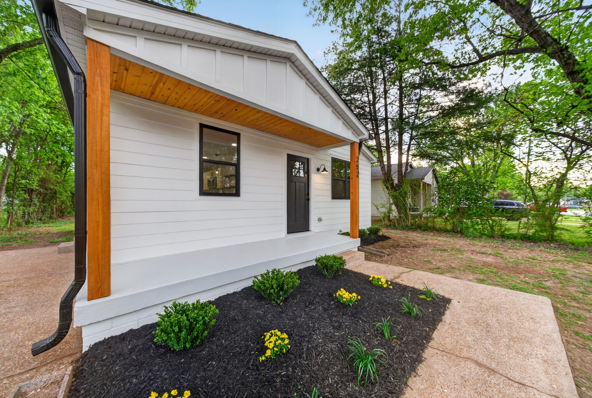 252 Warrior Rd
