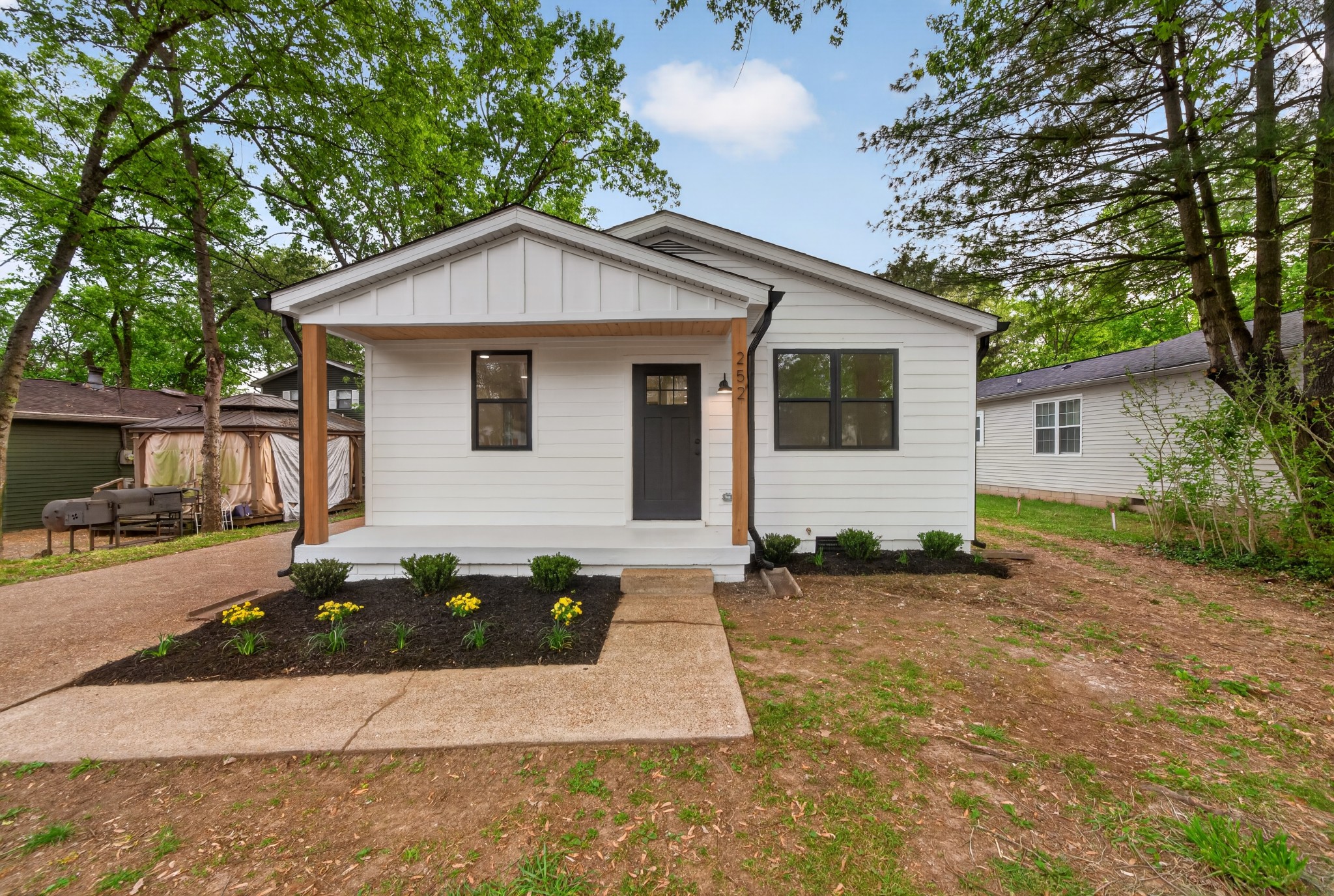 252 Warrior Rd