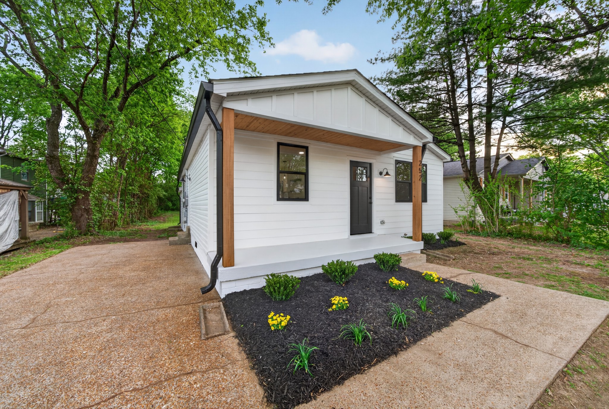 252 Warrior Rd