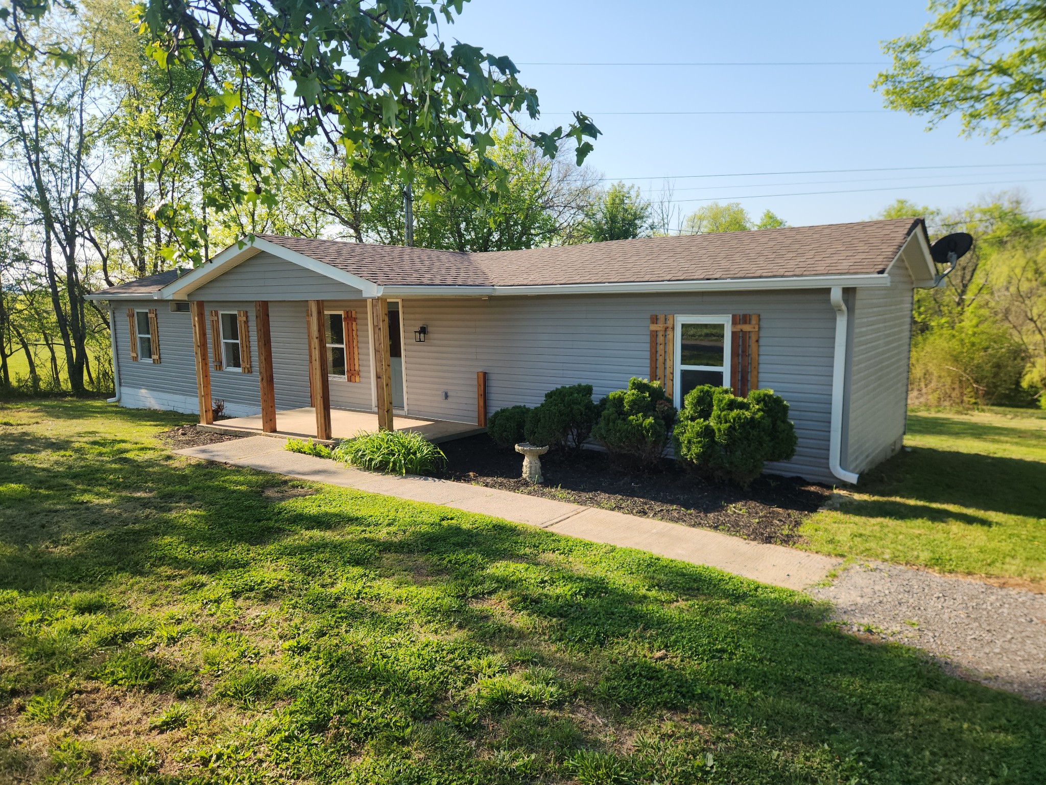 495 Gammons Ln