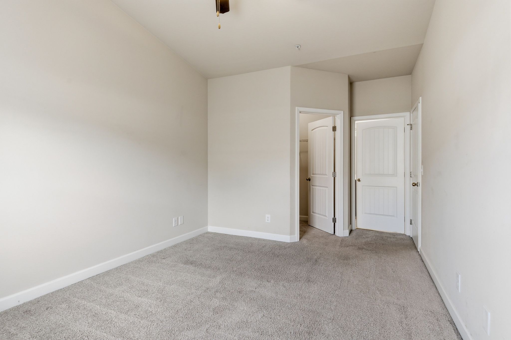 1040 Charlie Daniels Pkwy Unit: 156