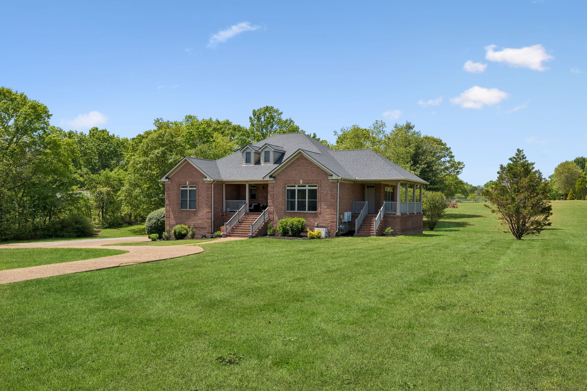 94 Mires Rd