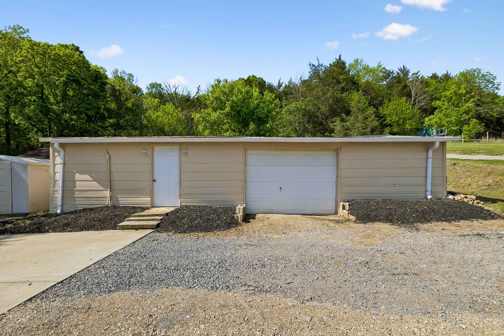 1085 Hawkins Branch Rd
