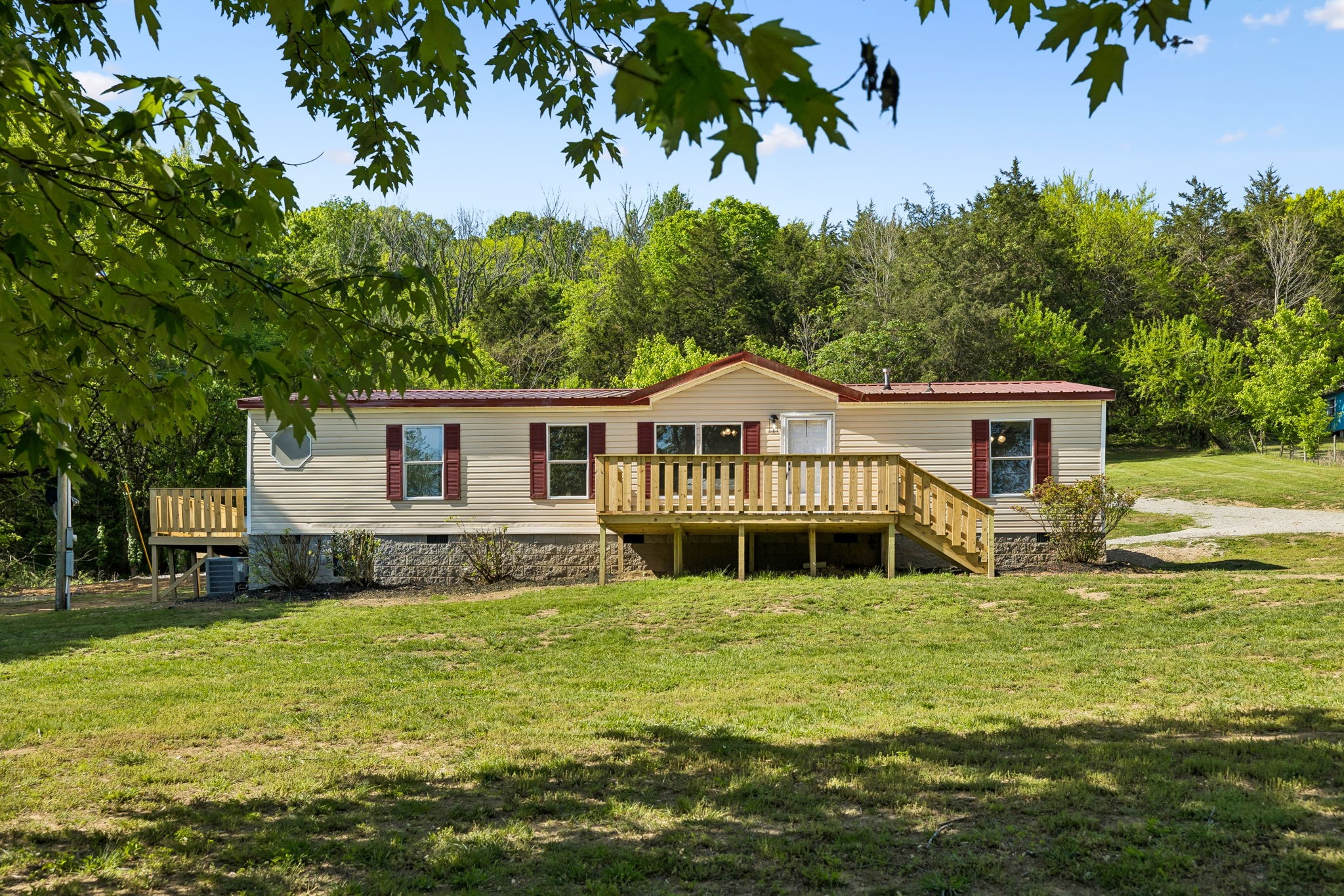 1085 Hawkins Branch Rd