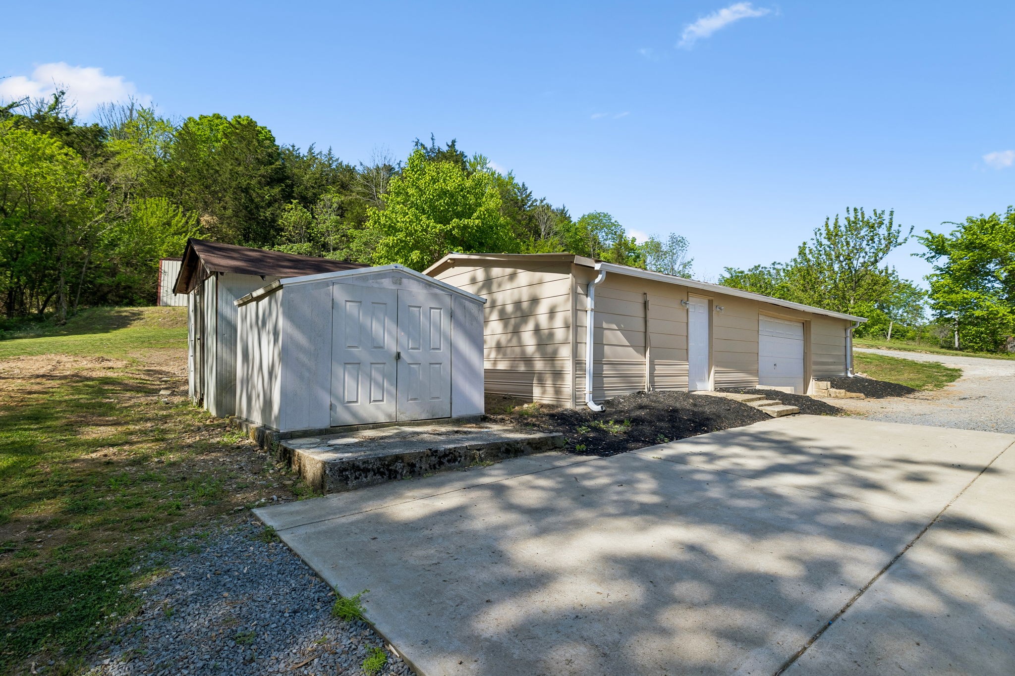 1085 Hawkins Branch Rd