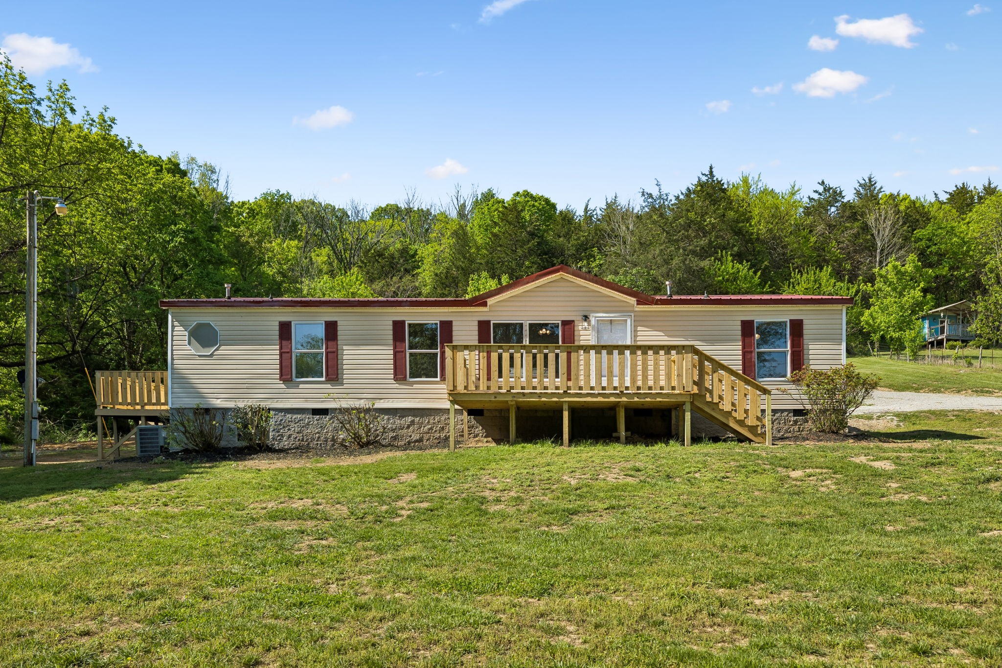 1085 Hawkins Branch Rd