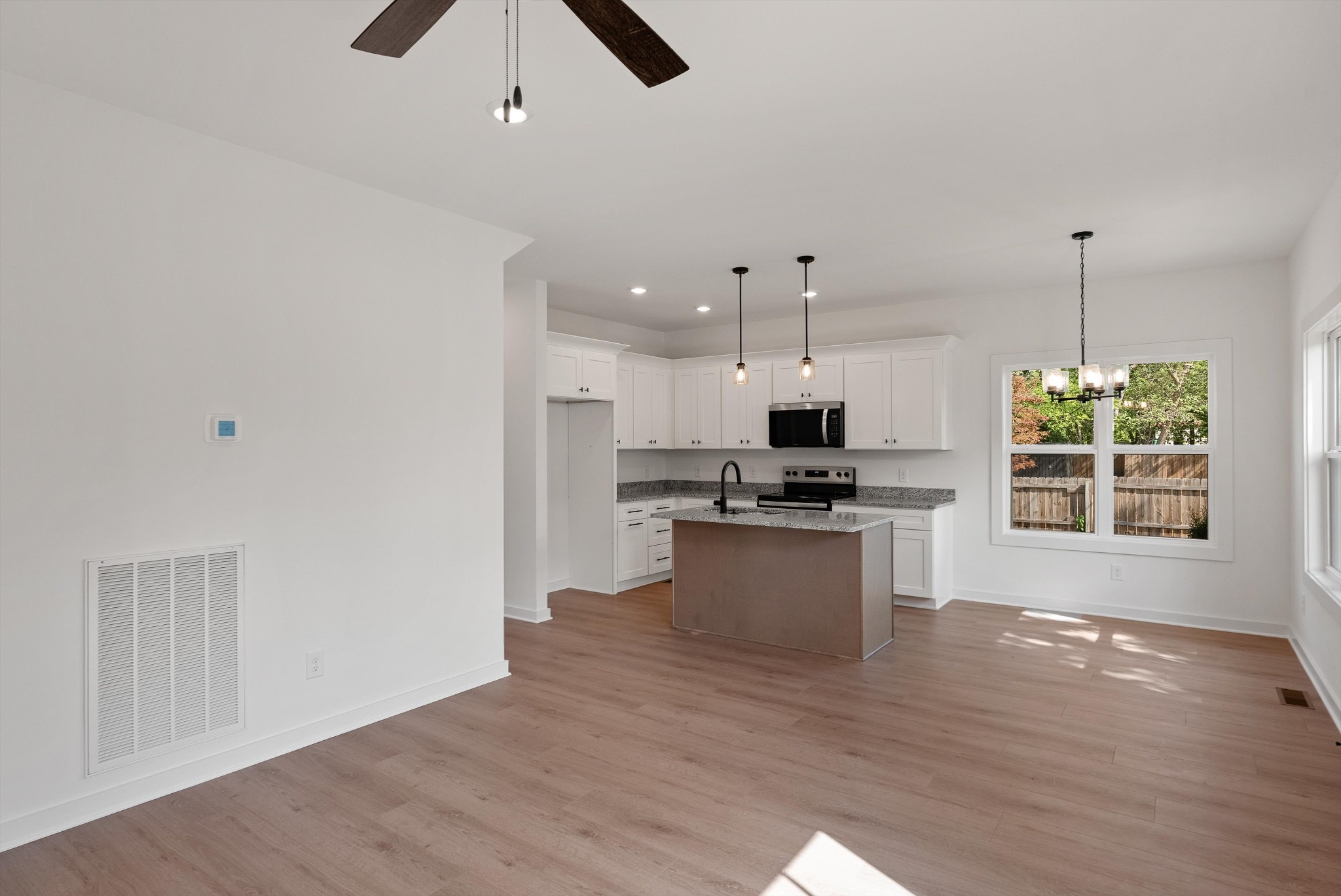 1000 Bryan St Unit: B
