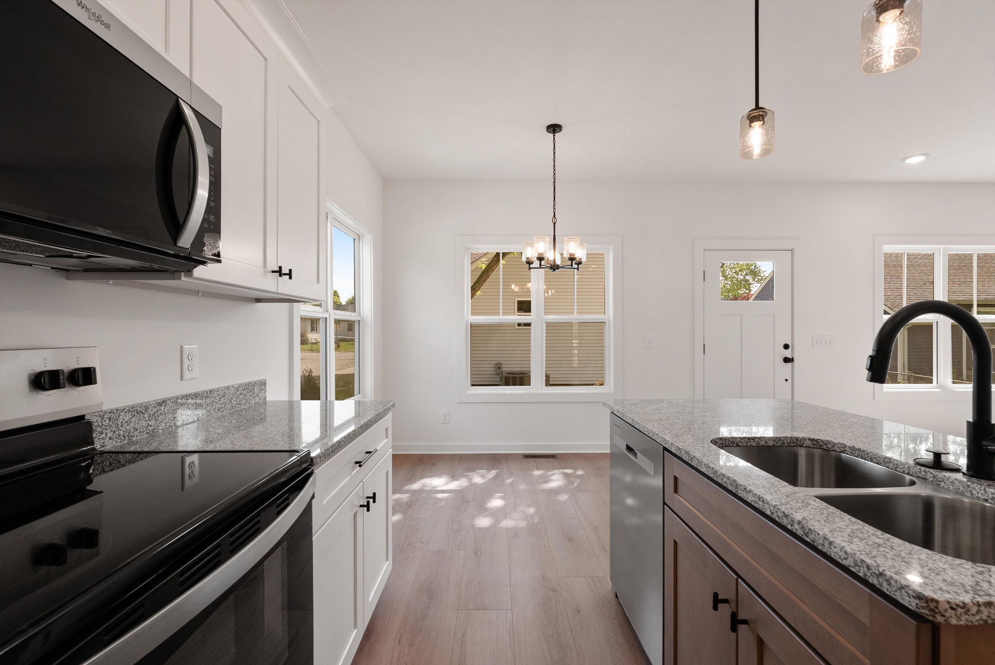 1000 Bryan St Unit: B