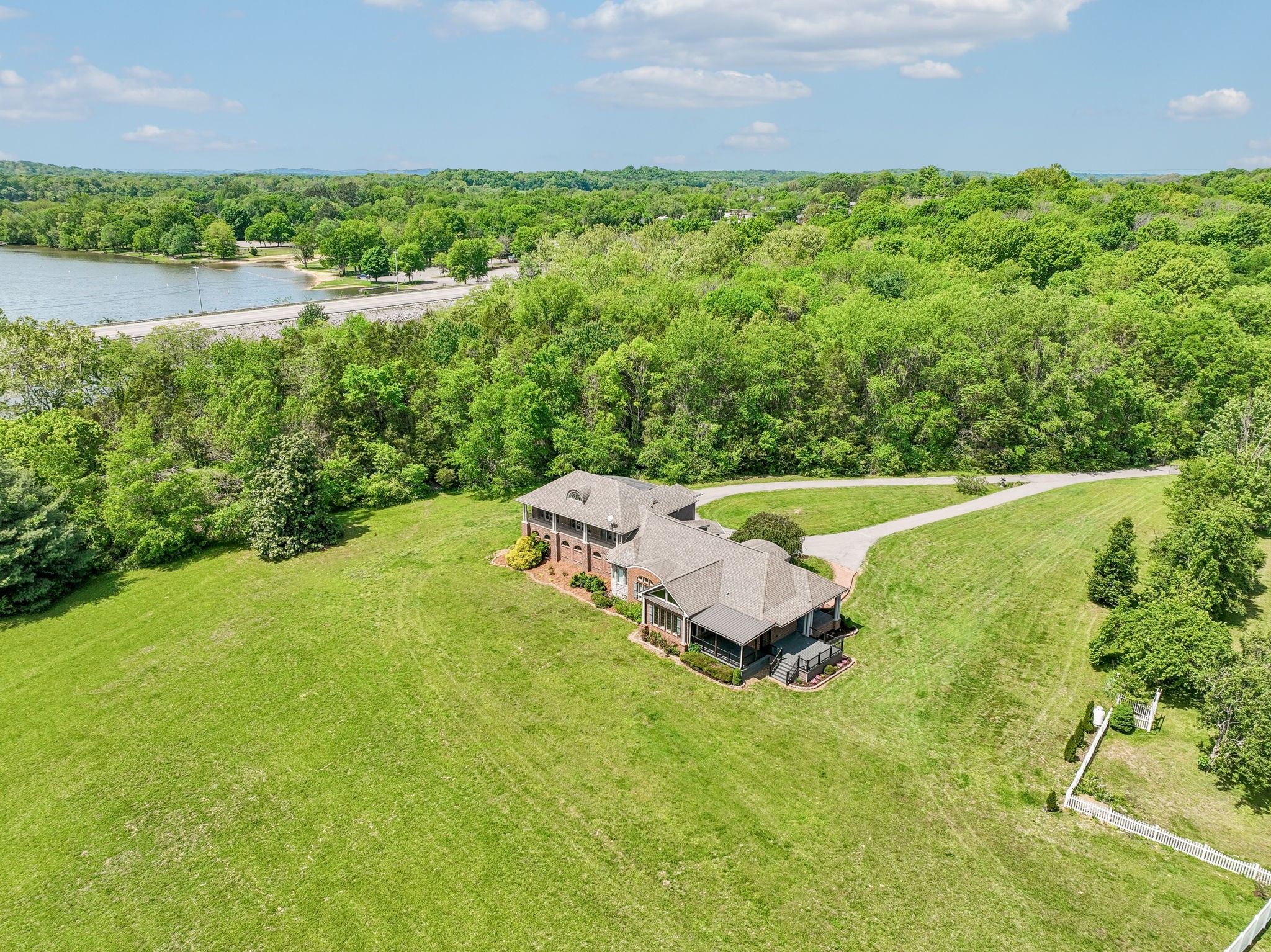 2836 Academy Rd