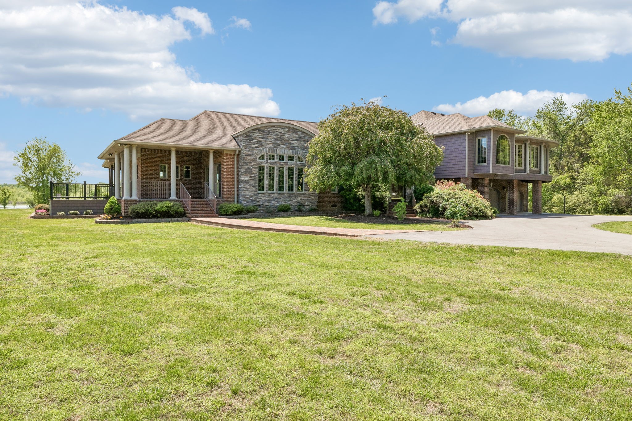2836 Academy Rd