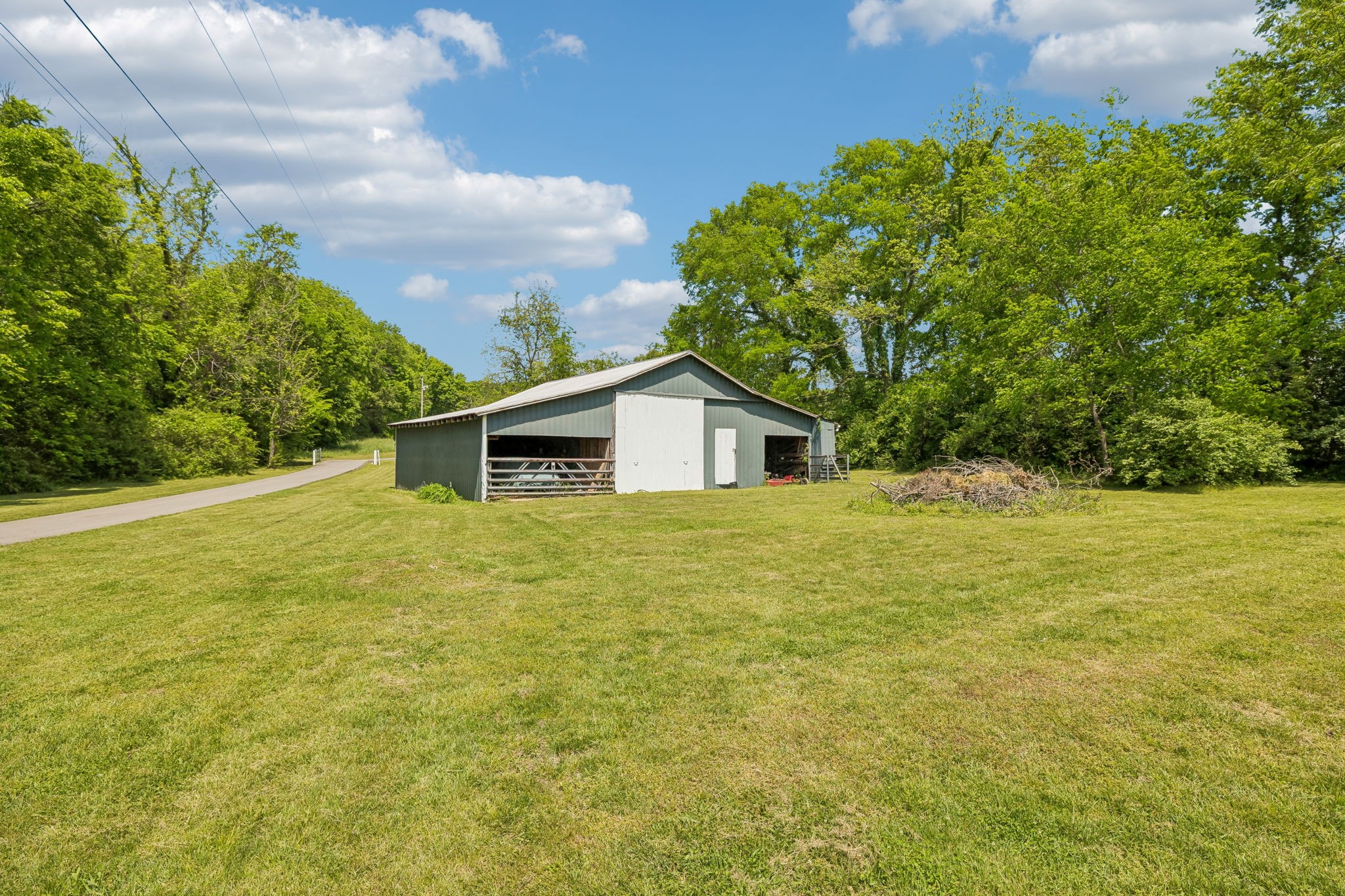 2836 Academy Rd